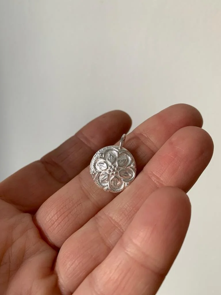 Beth button silver.JPG