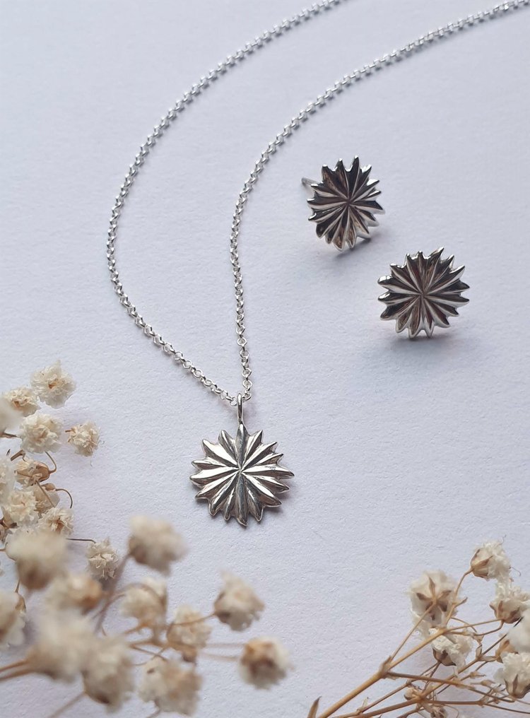 Cathy-Sutherland-Silver-Sun-Burst-Necklace-2.JPG