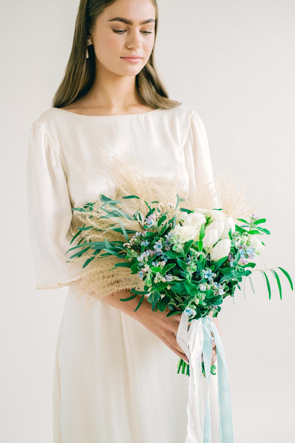 SomethingBlue-Kate-Beaumont-wedding-dresses-Emma-Pilkington-Photography-4.jpg