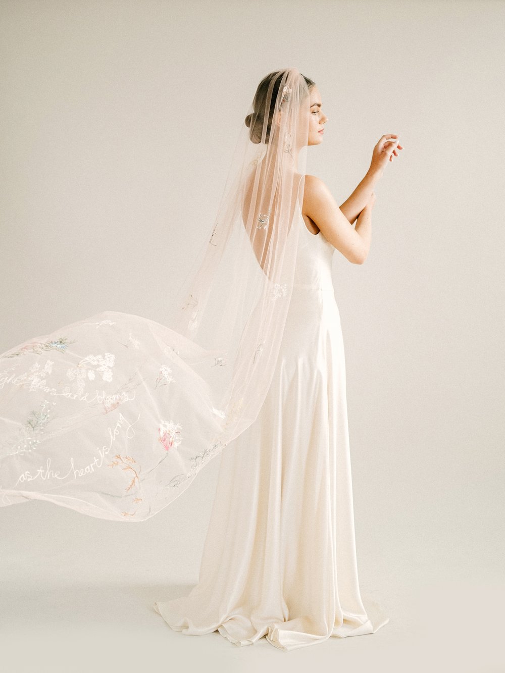 SomethingBlue-Kate-Beaumont-wedding-dresses-Emma-Pilkington-Photography-67.jpg