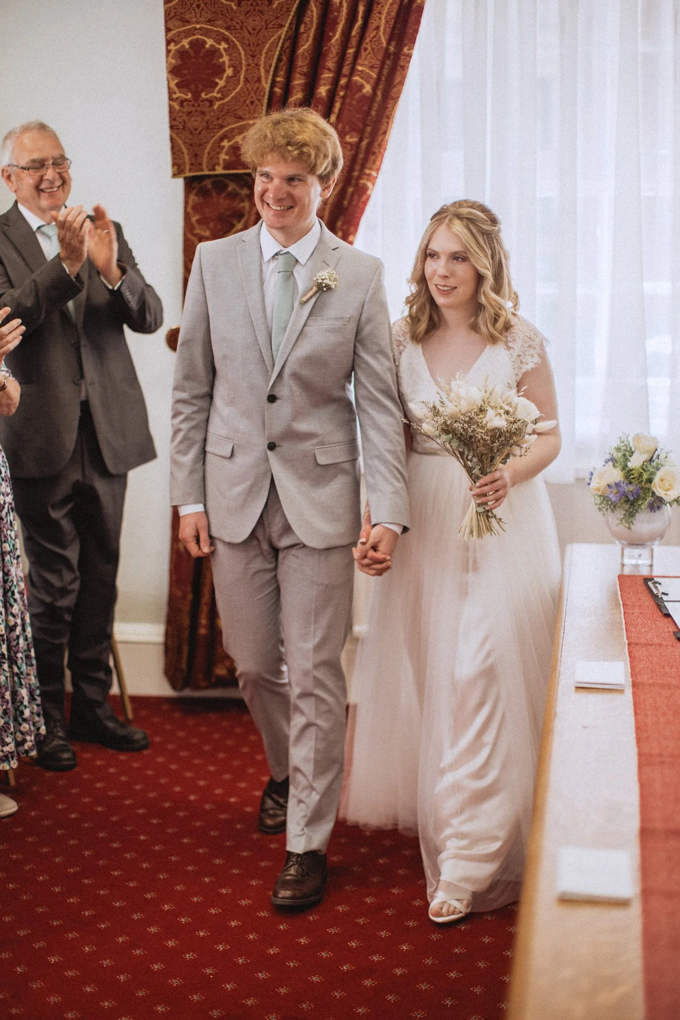 Real bride Lucy in Mimosa by Kate Beaumont Fox & Bear Photography 4.jpg