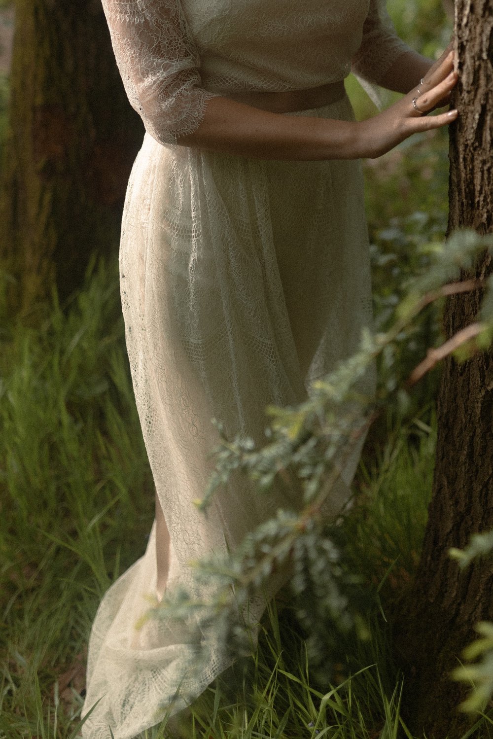 KateBeaumont-AstrantiaWeddingGown-BridalPortraits-ThisIsEmilyJoan-Sheffield-WeddingPhotographer-8.jpg