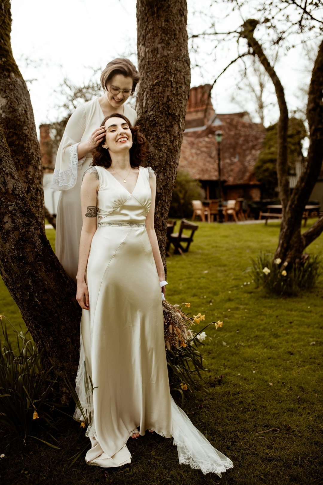 Wishing Sophie and Maddie a wonderful first wedding anniversary, hope they&rsquo;re had a gorgeous weekend celebrating. Sophie wore her Viola so beautifully. 
Image by @themenagerielifestylephotos