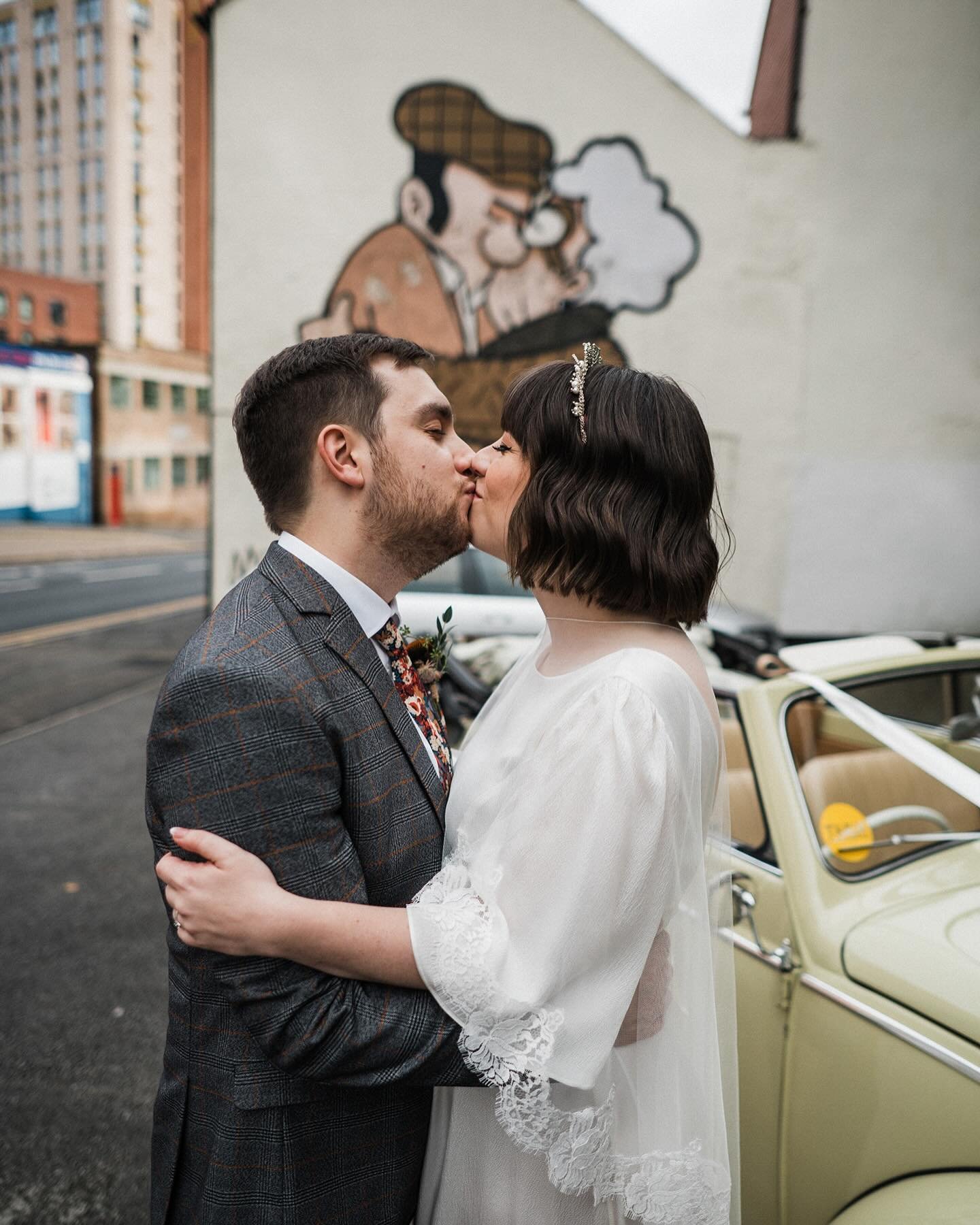 Fantastic pictures from Maddie and Dan&rsquo;s fabulous @trafalgarwarehouse wedding are new to my Brides page.
Maddie wore our Lunaria gown in ivory-toned hammered silk-satin, and added a cape veil plus gorgeous accessories from our in store edit. Fe