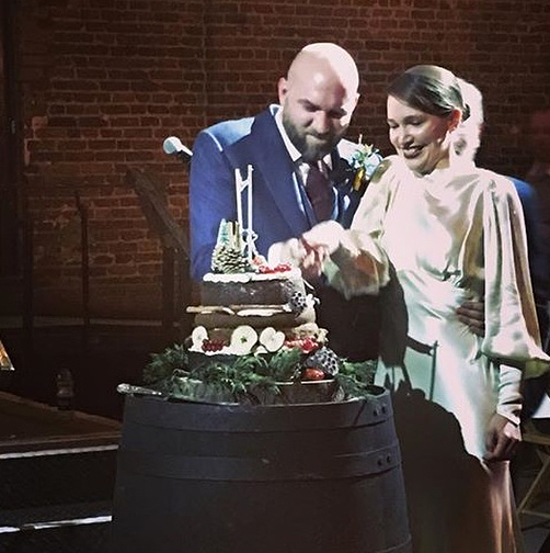 What an honour to make the cake and dessert for these legends. What a special day.
Massive shout out to local hero Lottie @feestlondon who catered the most delicious banquet ever. And don&rsquo;t get me started on those canap&eacute;s 👌🏻👌🏻 and to