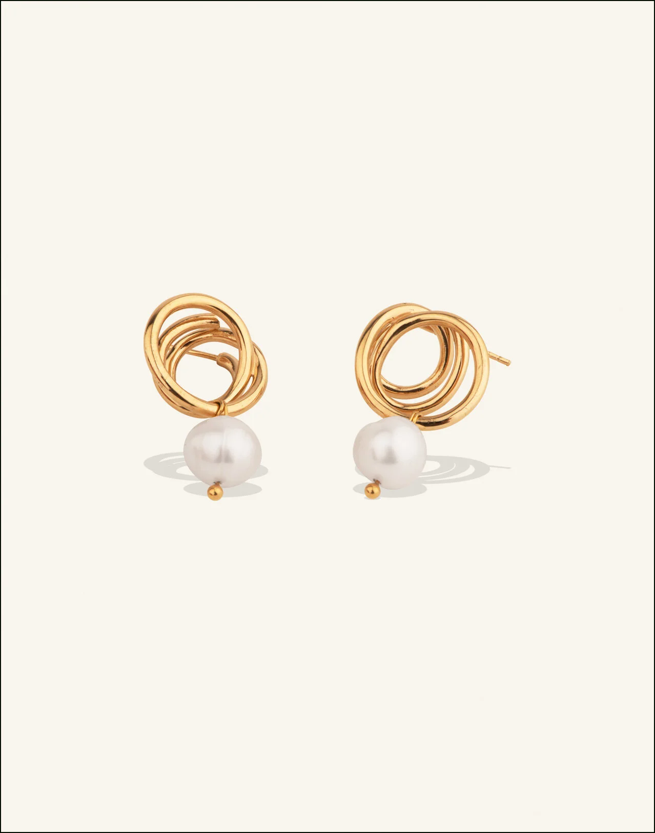 Completedworks-Flow-Earrings-Pearl-2.jpg