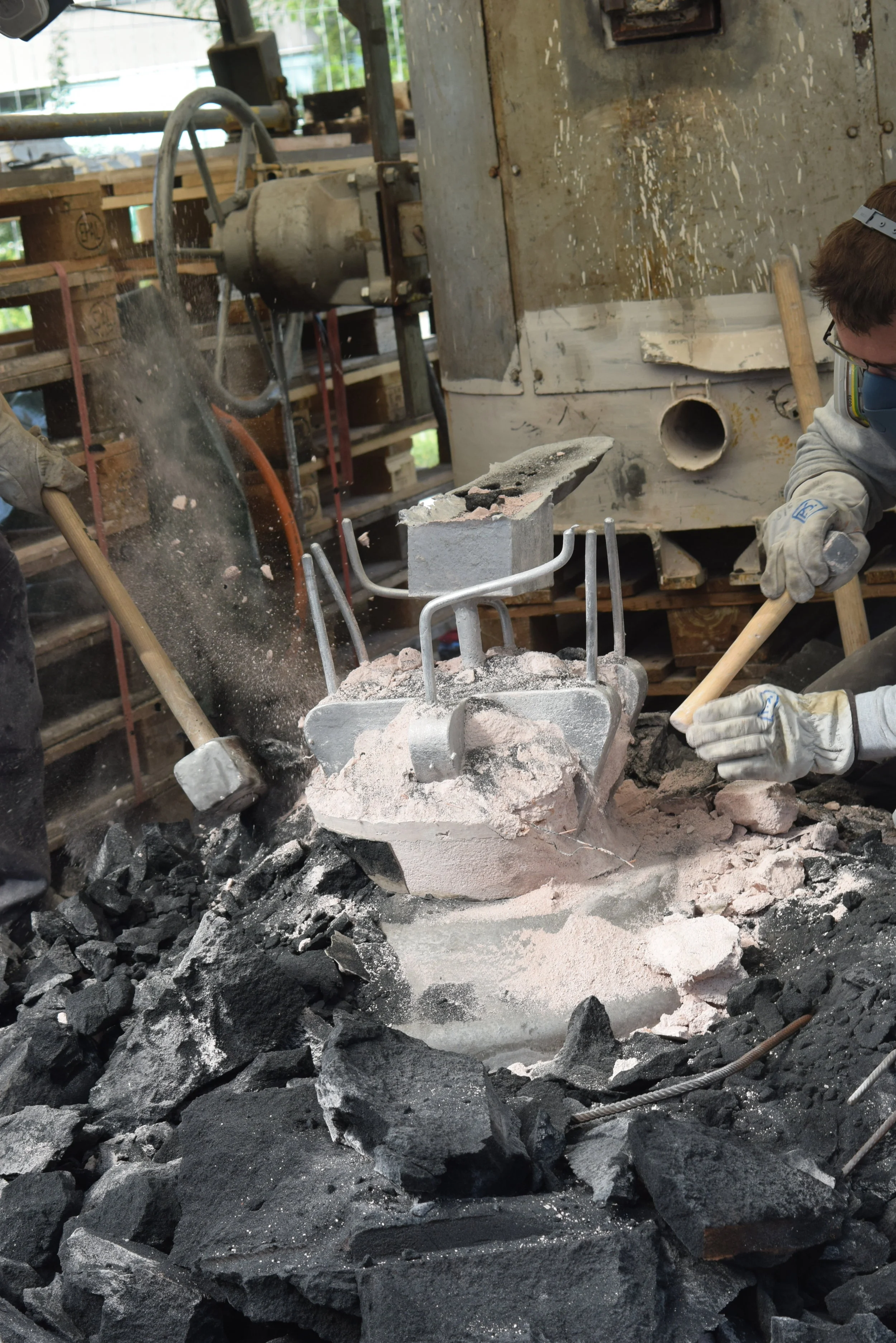  Ensuing this act, only the uppermost part is to emerge out of the earth, symbolising a collective effort towards a shared new beginning. A myth for how the bell was created. 