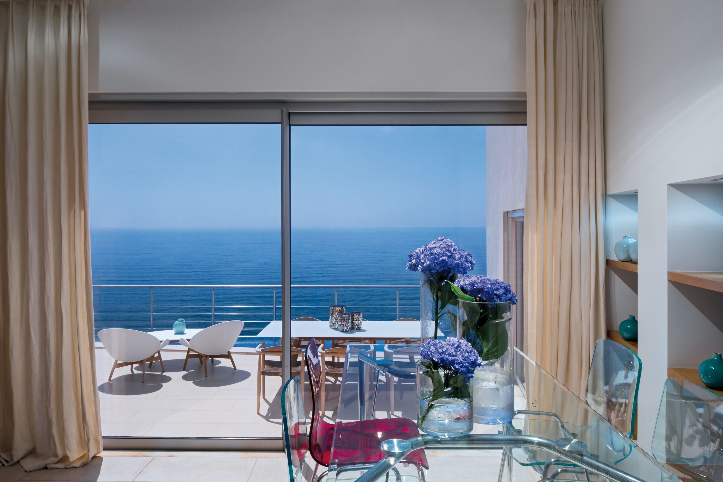 Villa Mar Azul - Dining table interior view.jpg