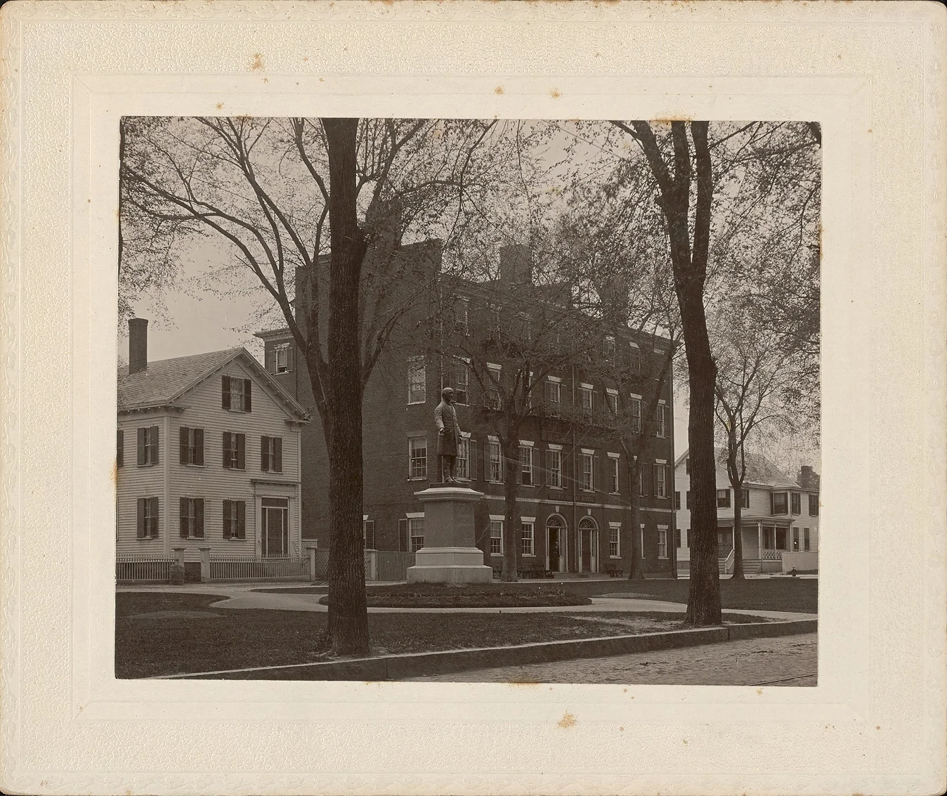 Garrison Inn Post card.jpg