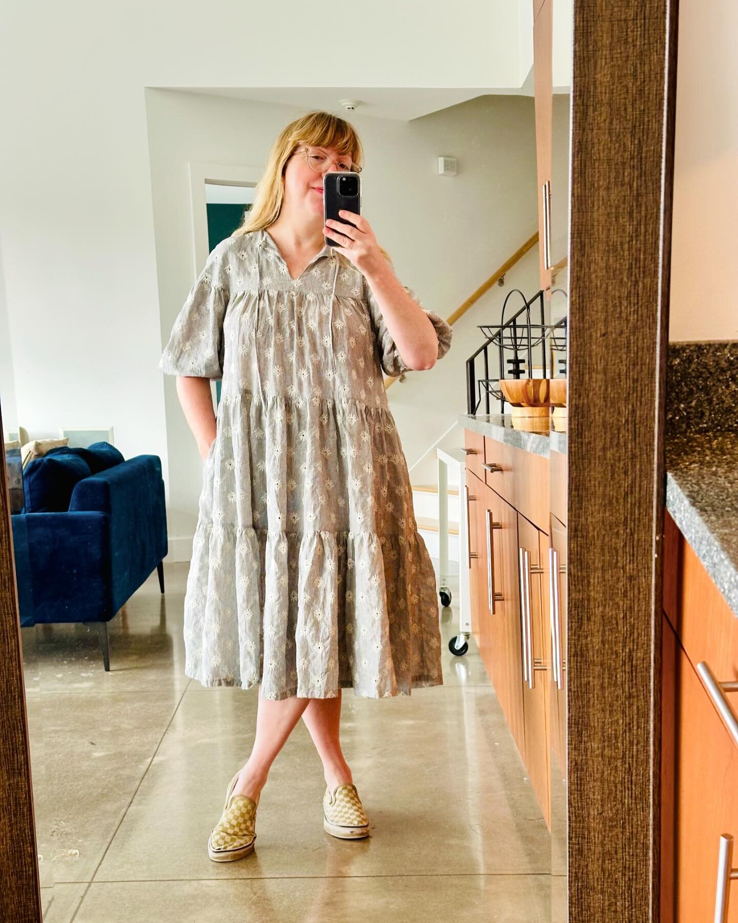 Final day of the Laura &amp; Allyson retreat! Saying goodbye is bittersweet. 😭 So grateful to everyone that came to hang and learn and sew! Can&rsquo;t wait to see you all again! Wearing my newly finished @veronicatuckerthelabel Hazel Dress in some 