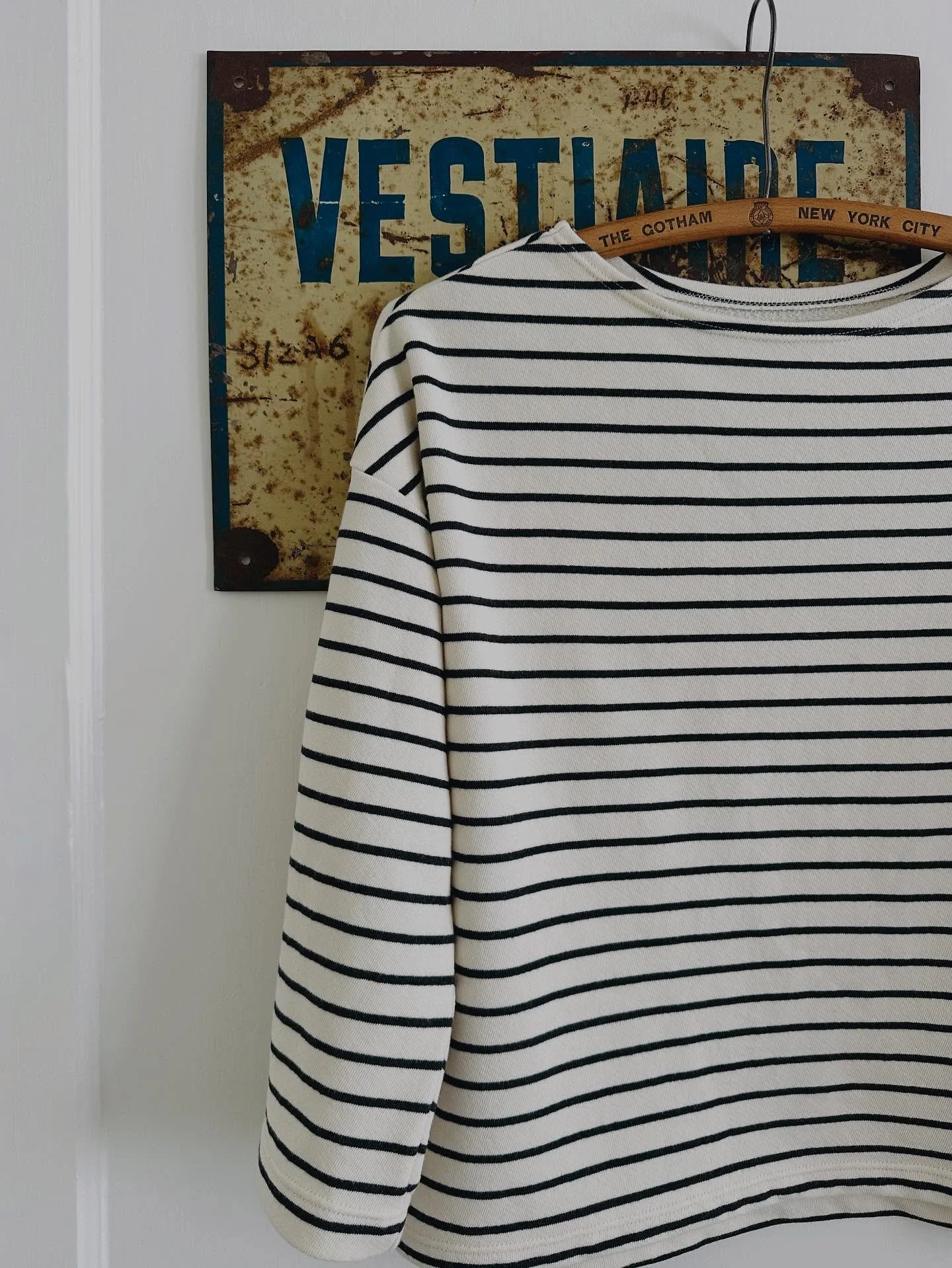 A not so sneaky peek of one of my upcoming patterns I&rsquo;m designing for the UK retreat: the James Tee. All three patterns will be available for sale after the retreats are over, so look for them to launch in early November 🥂 

#christinehaynespa