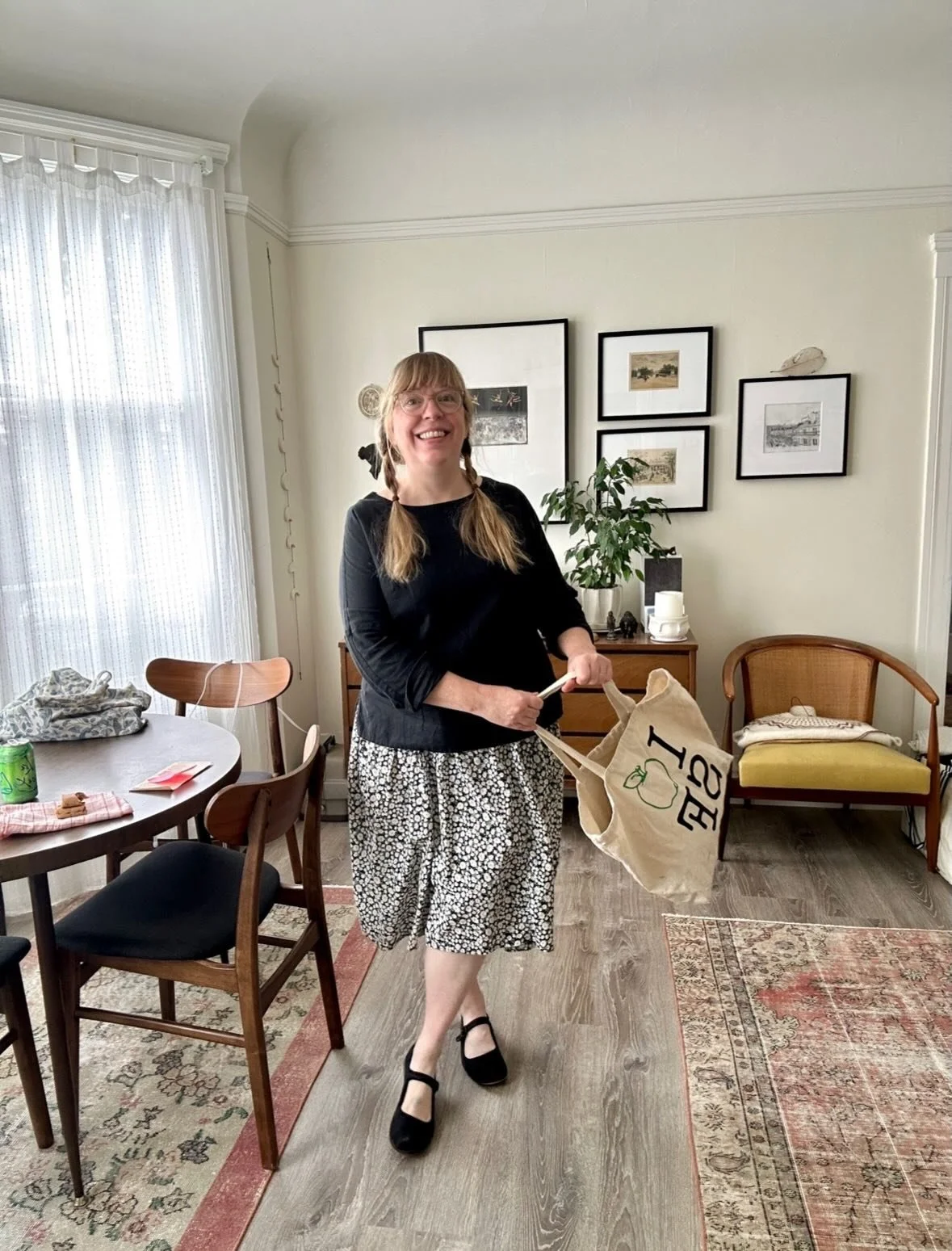 Had to put on a jacket and wool scarf with this outfit before I left the house, bc SF summers do not look like other summers lol. But today am wearing my Lottie pattern top and the @spaghetti_western_sewing Henrietta skirt in fabric from @blackbirdfa