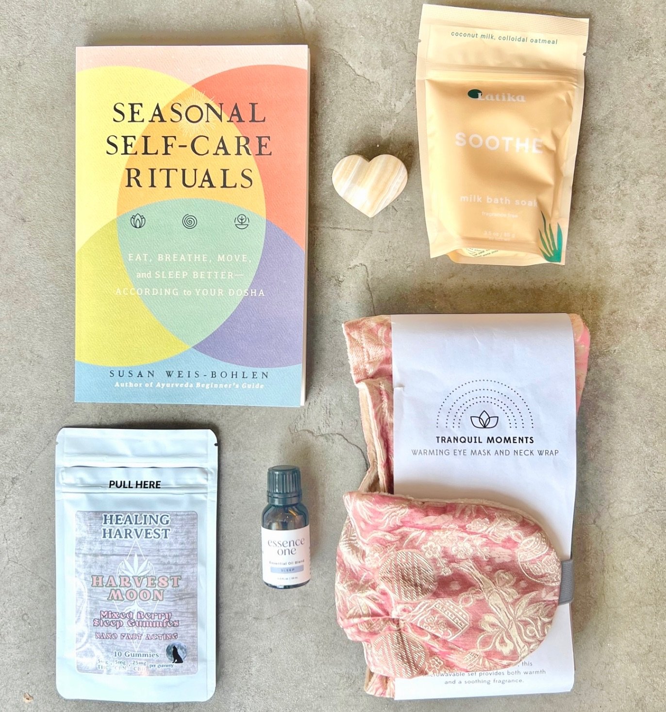 Every good day starts with a good nights sleep, here is some of our favorite nighttime essentials to boost your bedtime routine 🌚
 
Putting your phone down at night can be hard, so why not replace it with a good book - we are loving the Seasonal Sel