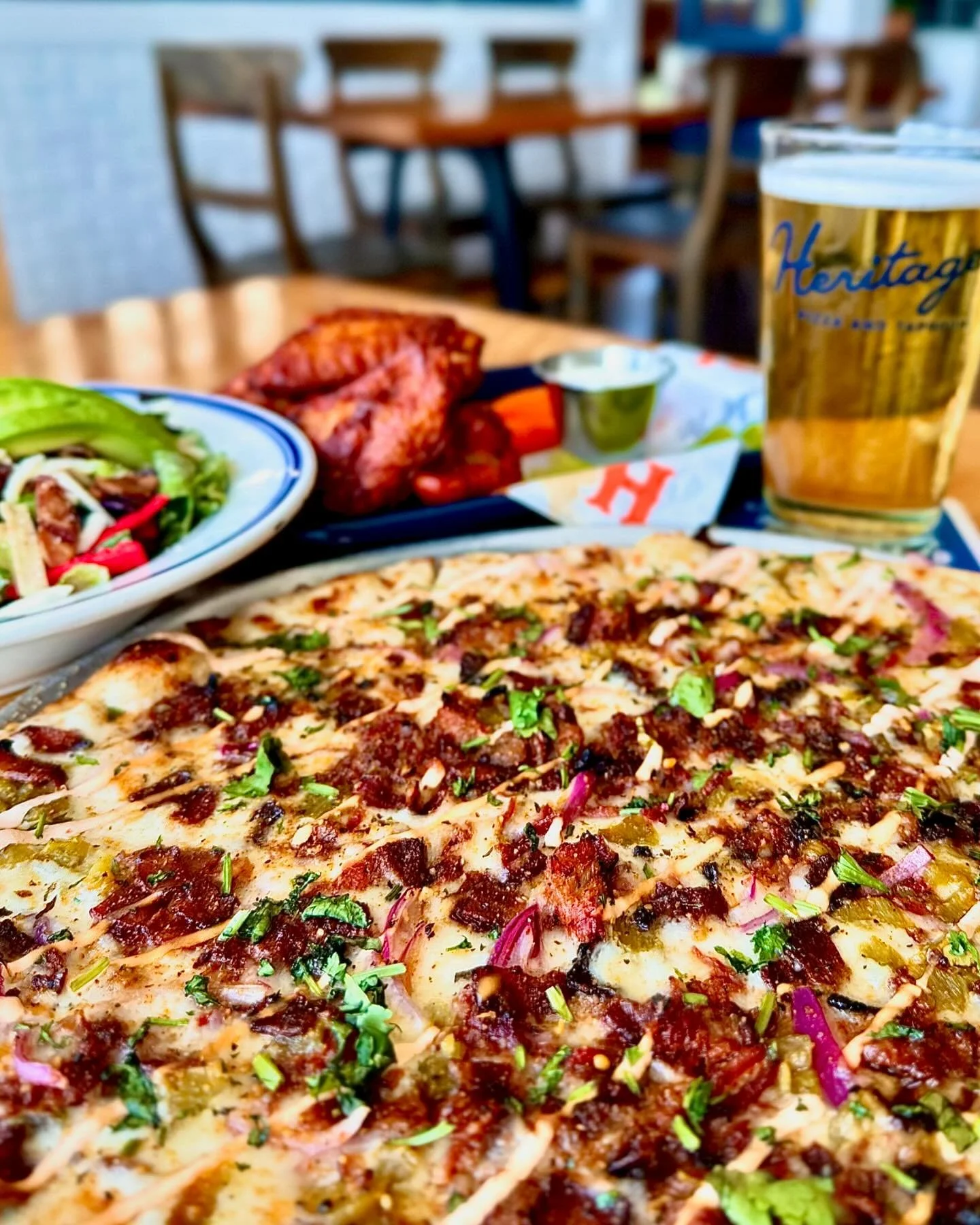 This one is a must!

The Brisket &amp; Hatch Chile pizza is available for one more week.

BBQ chopped brisket, roasted hatch chile, bacon, alfredo sauce, pizza cheese, red onion, lime cholula crema &amp; cilantro

Heritage Pizza &amp; Taproom

📍3750