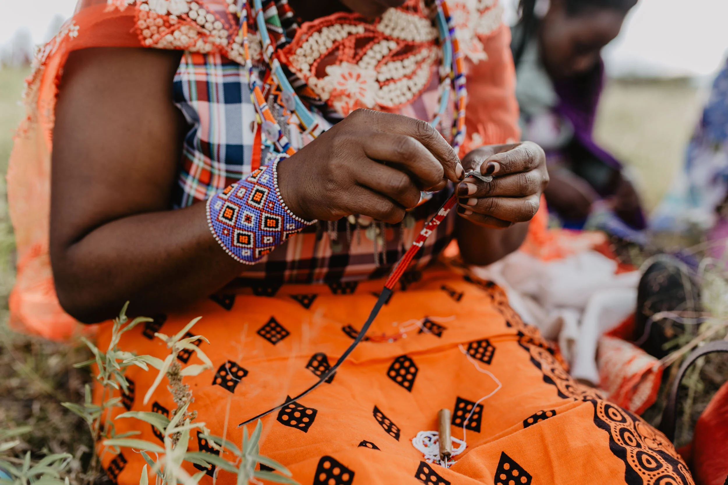 maasai-mum-beading-2.JPG