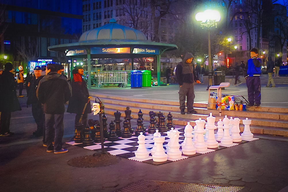 Chess influencer, 25, trounces a Union Square hustler in less than 10  minutes