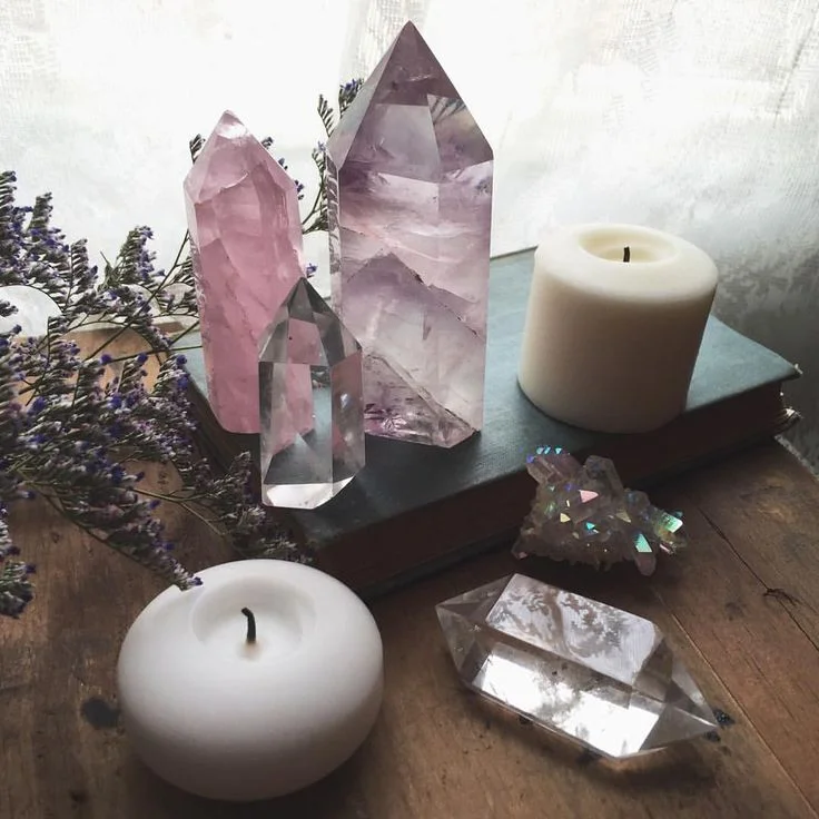 857e3947a22cd512330024c797d855b9--crystals-and-gemstones-crystals-and-candles.jpg