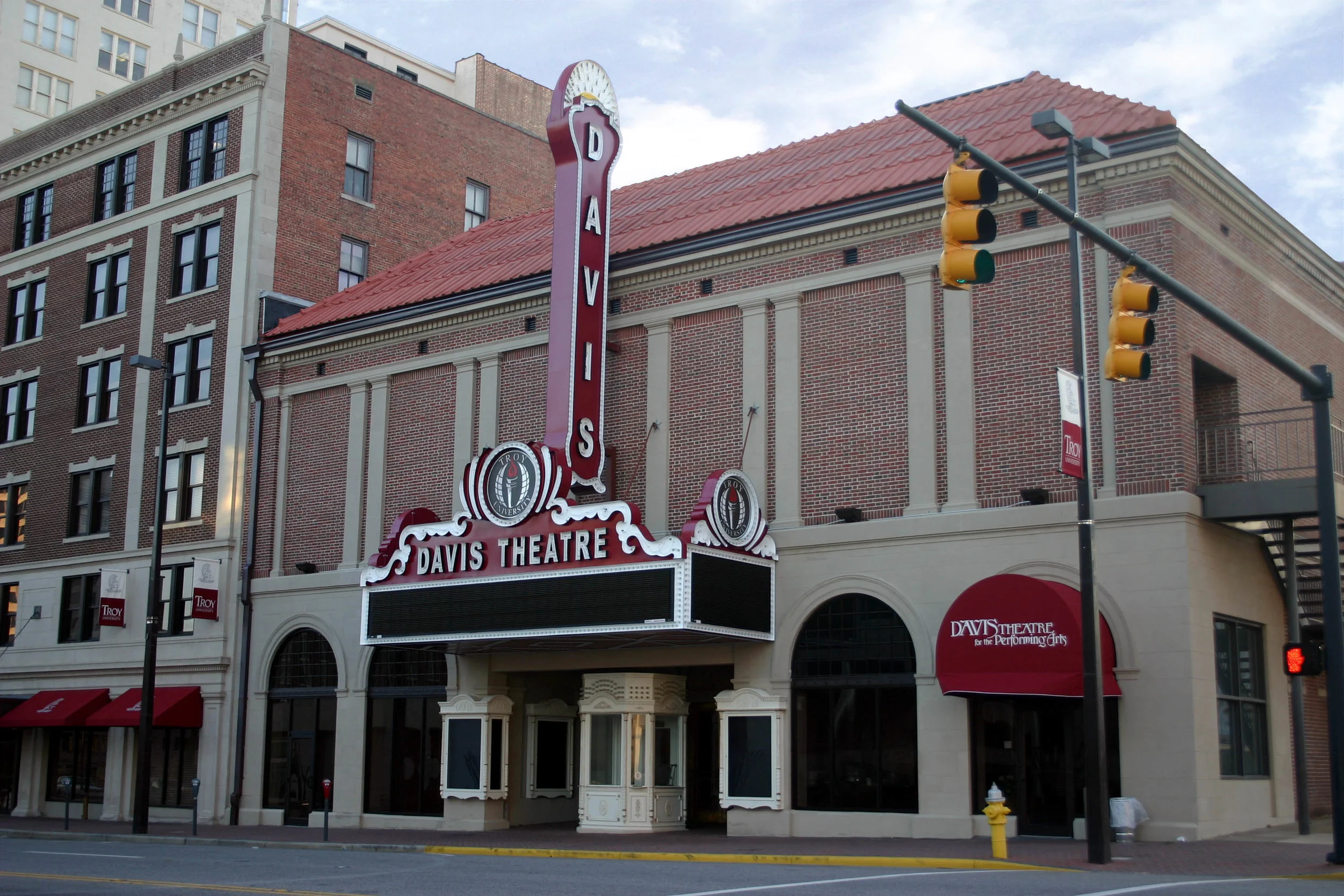 Exterior 3.jpg