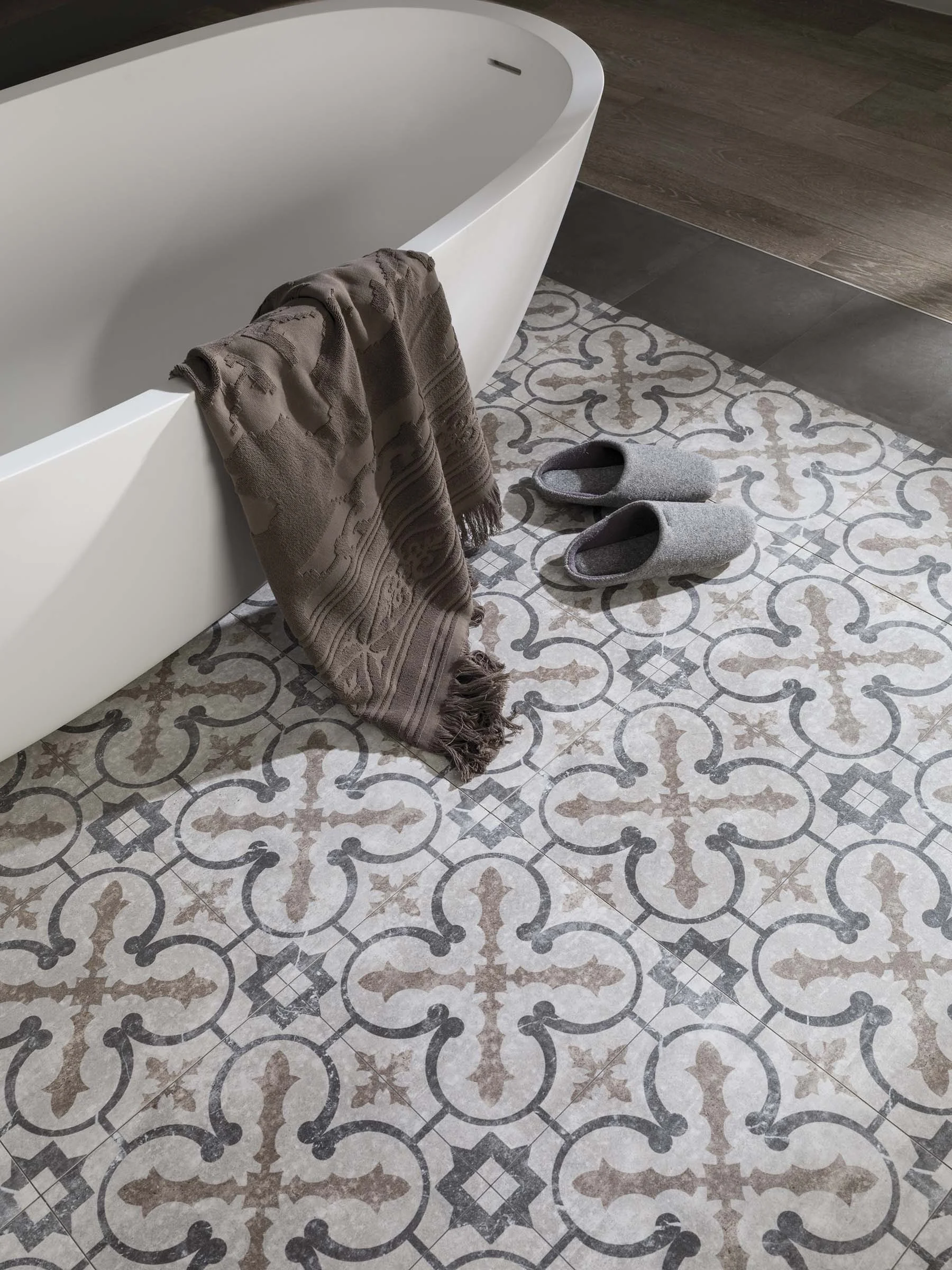 porcelanosa floor tiles small 1.jpg