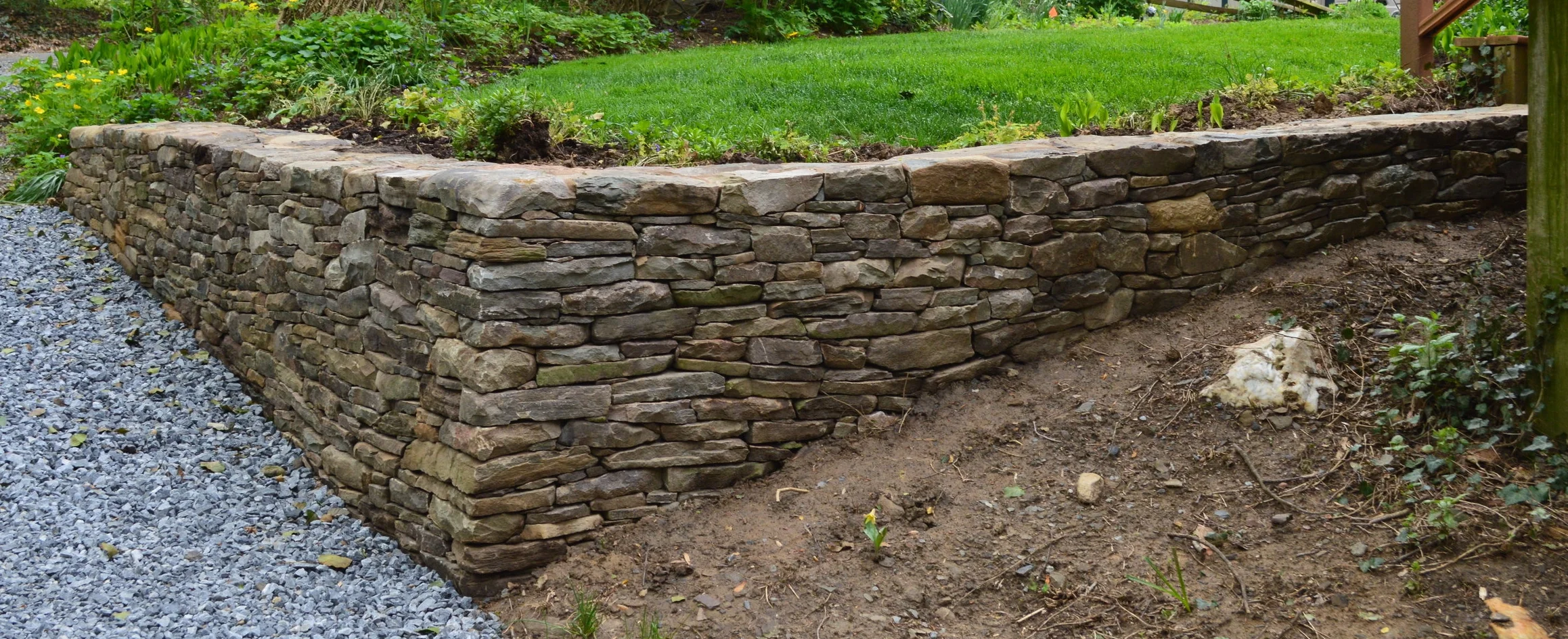 Mountian Stone Garden Wall