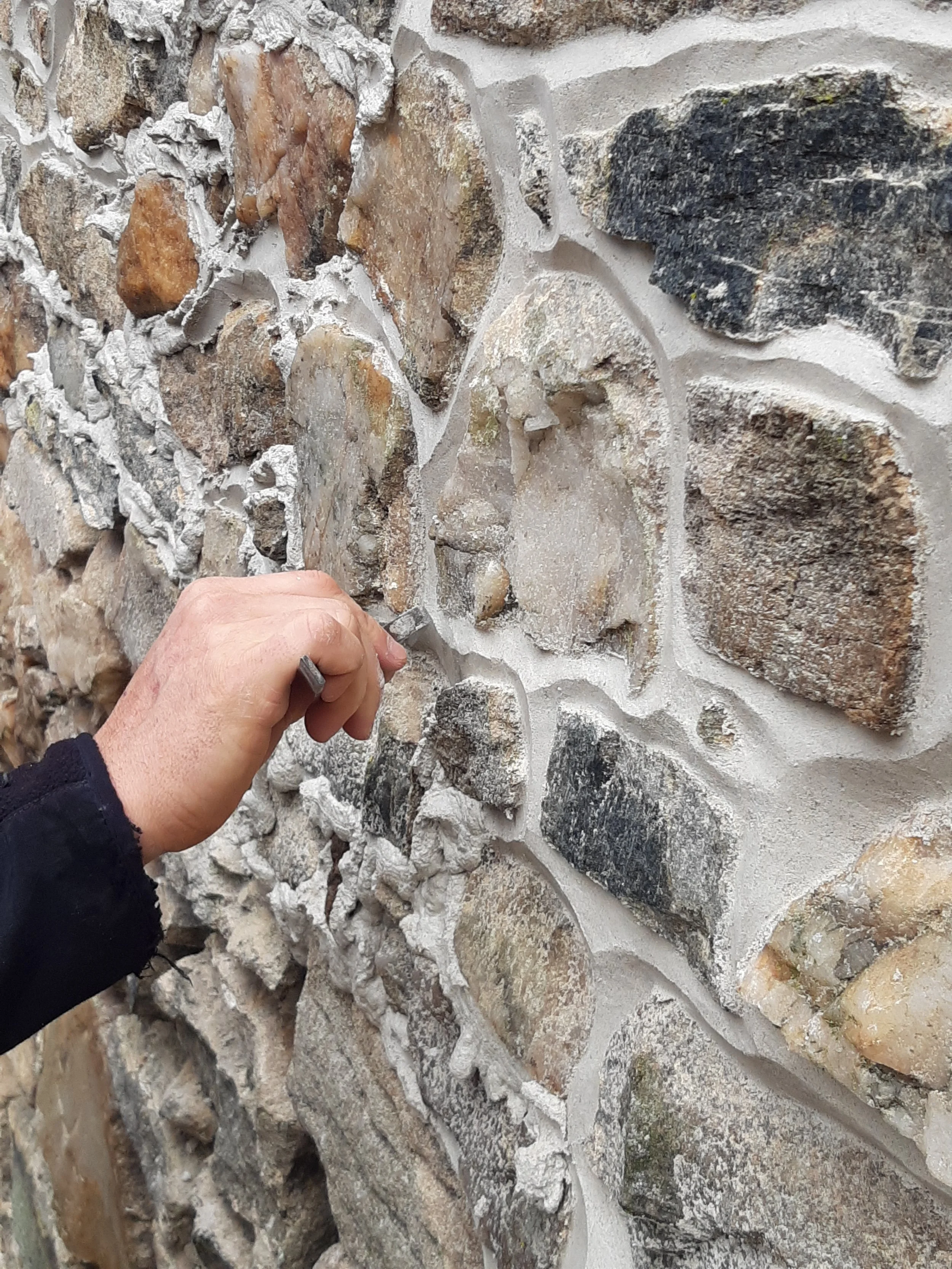 Cutting in a crown joint