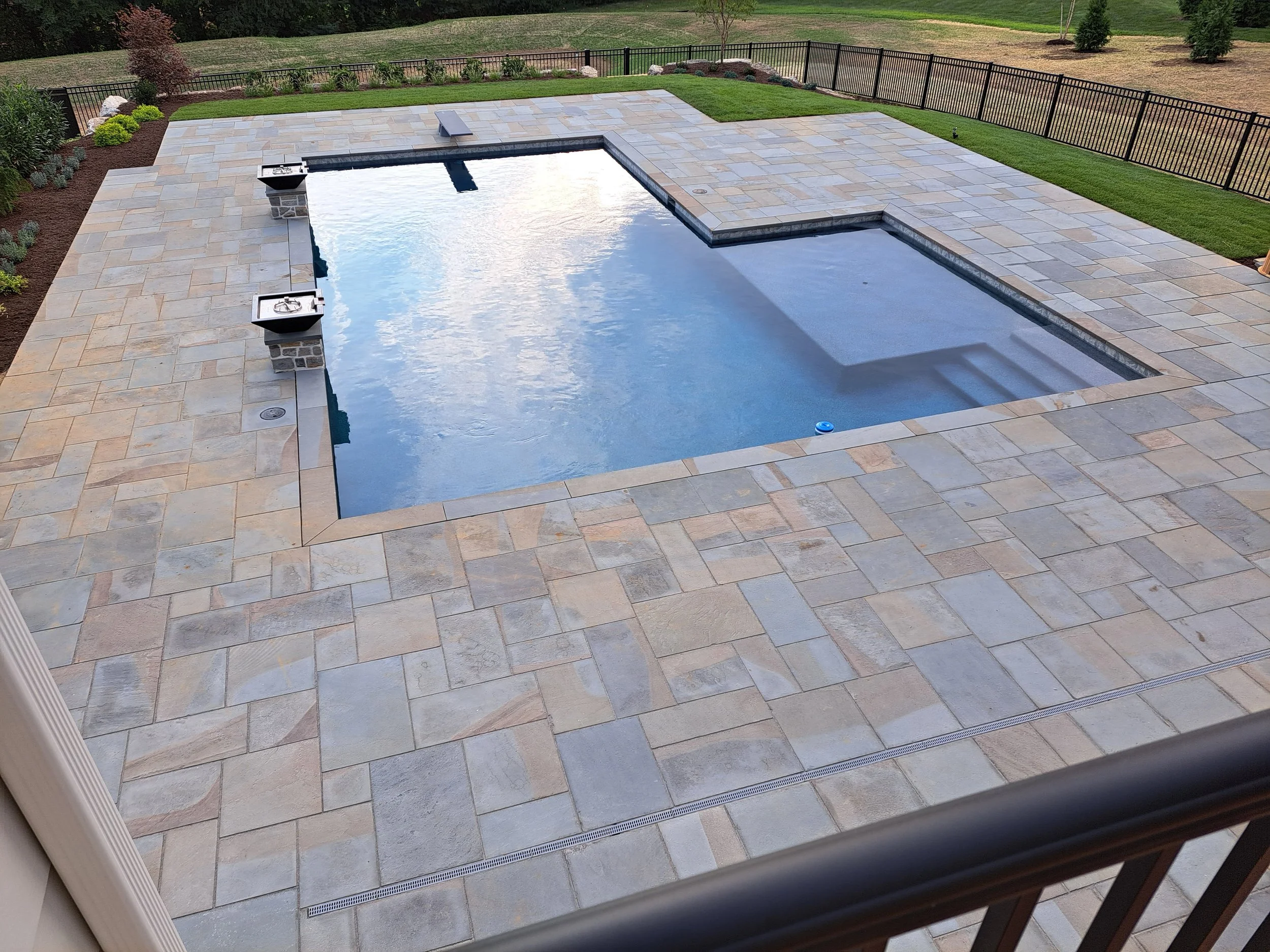 Nominal Flagstone Pool Deck