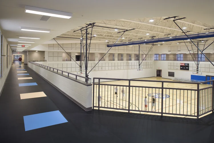 610+ Civic Center Gym Gratis