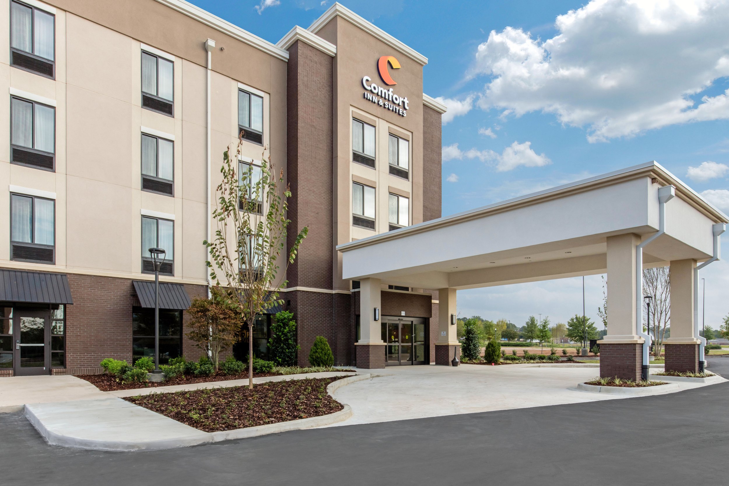 Comfort Inn and Suites at CrossPlex 