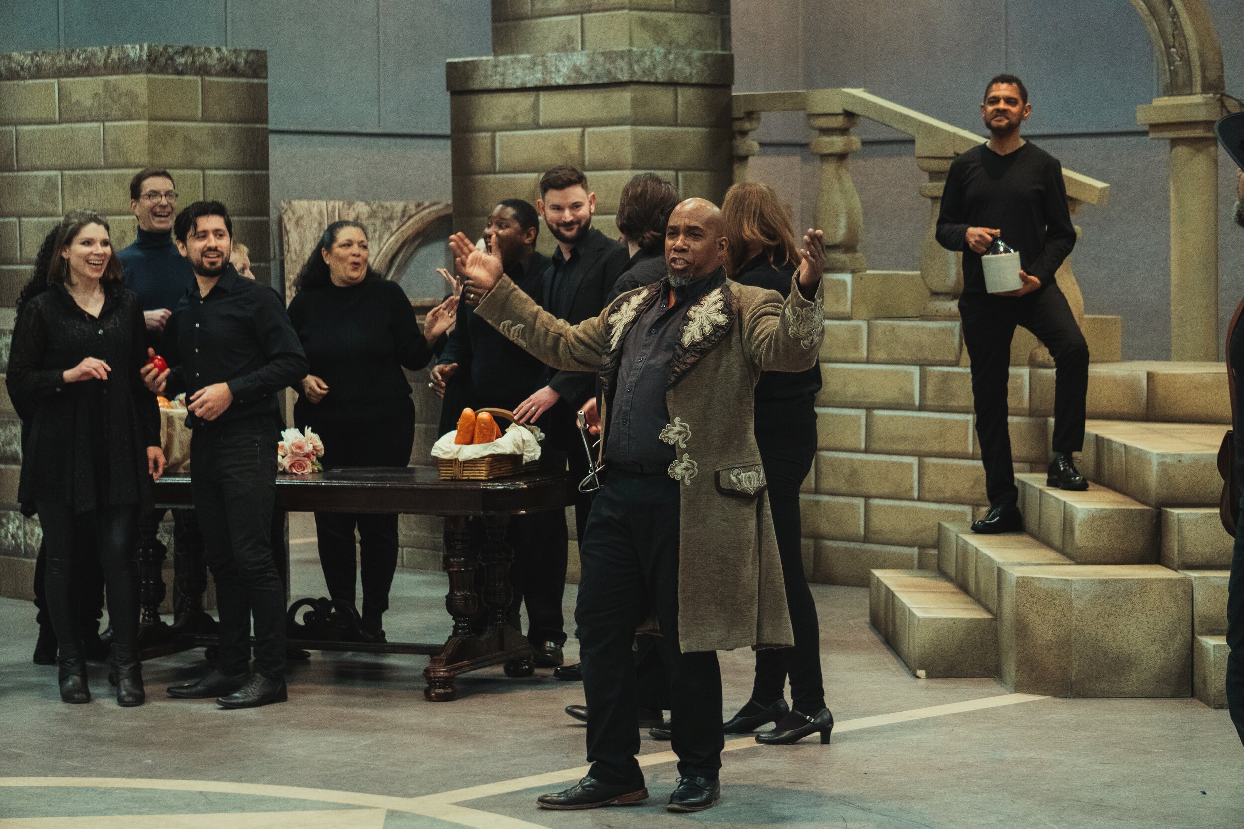  Eric McKeever as Don Giovanni (center); Indianapolis Opera Chorus  Photo courtesy of Benjamin Werley 