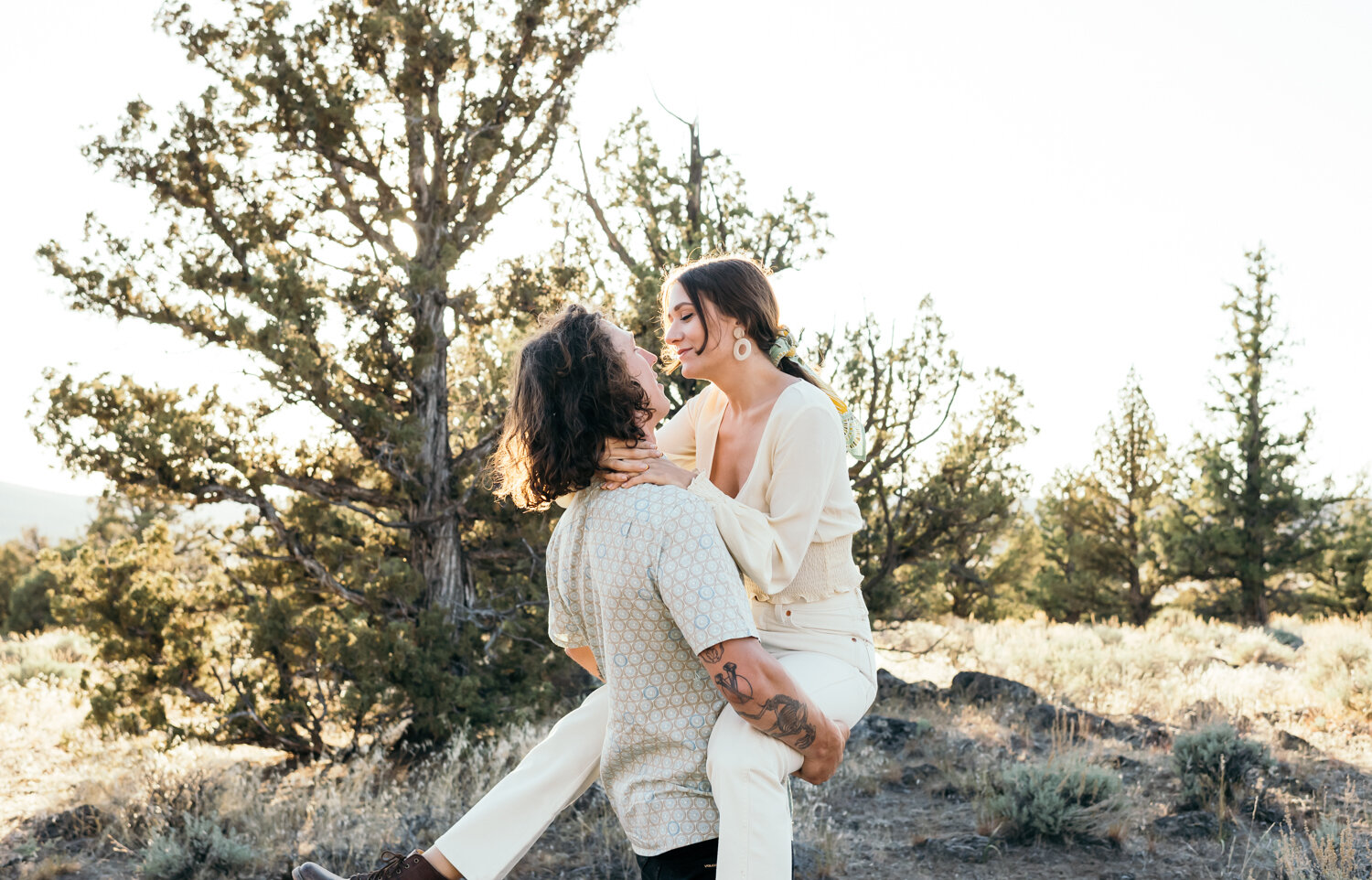 engagement_photos_badlands_bend_oregon-25.jpg