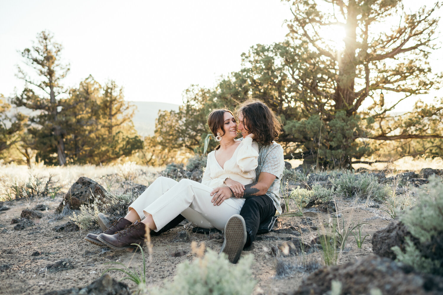 engagement_photos_badlands_bend_oregon-40.jpg