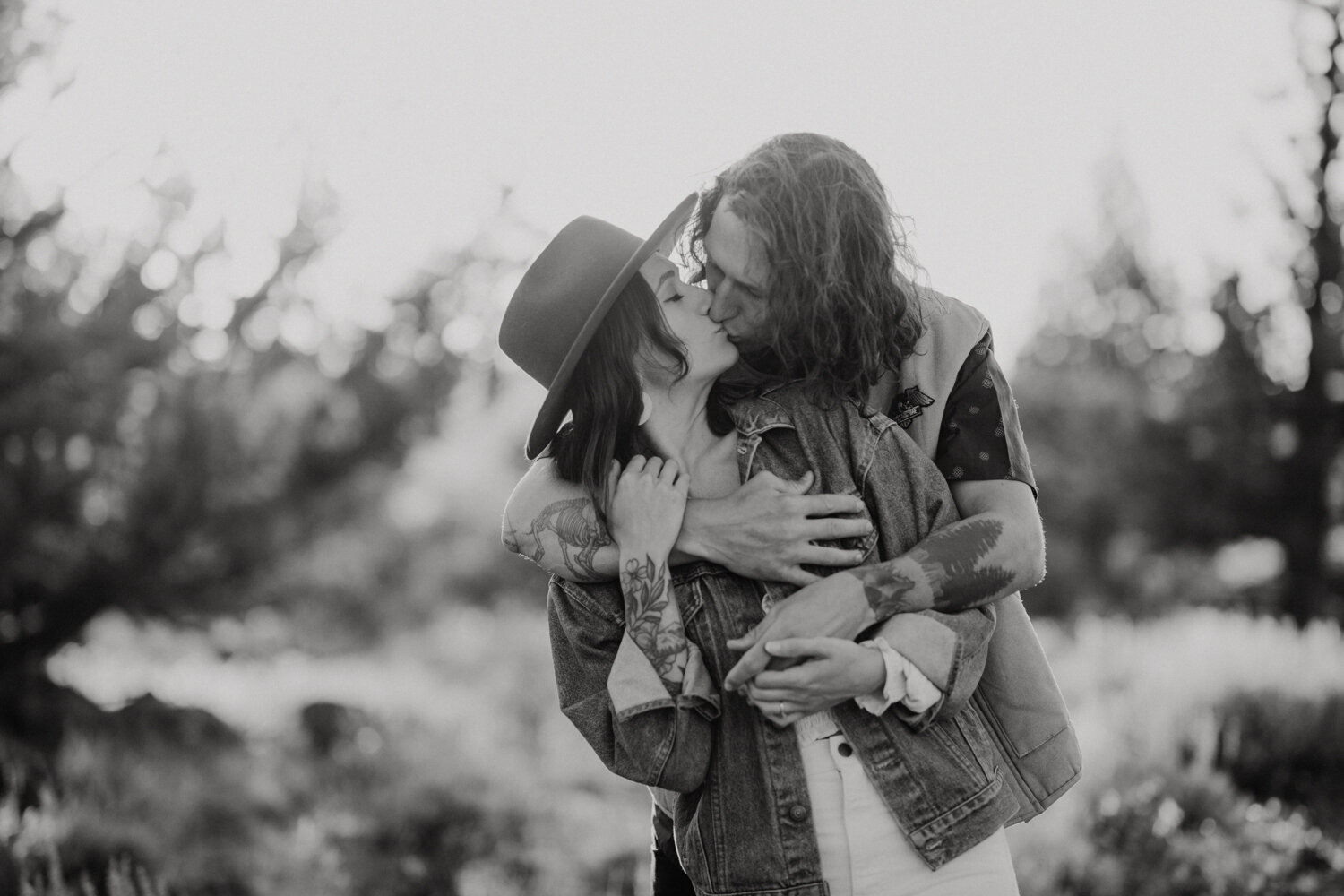 engagement_photos_badlands_bend_oregon-70.jpg