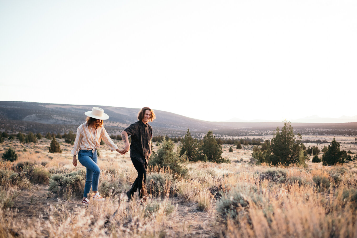 engagement_photos_badlands_bend_oregon-97.jpg