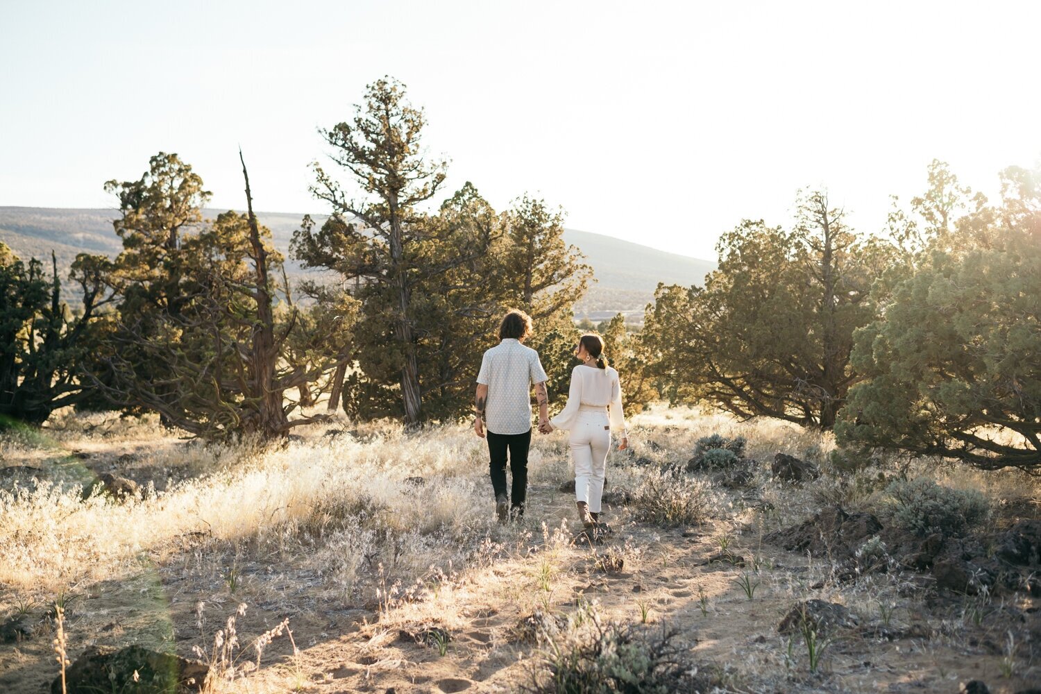 engagement_photos_badlands_bend_oregon-52.jpg