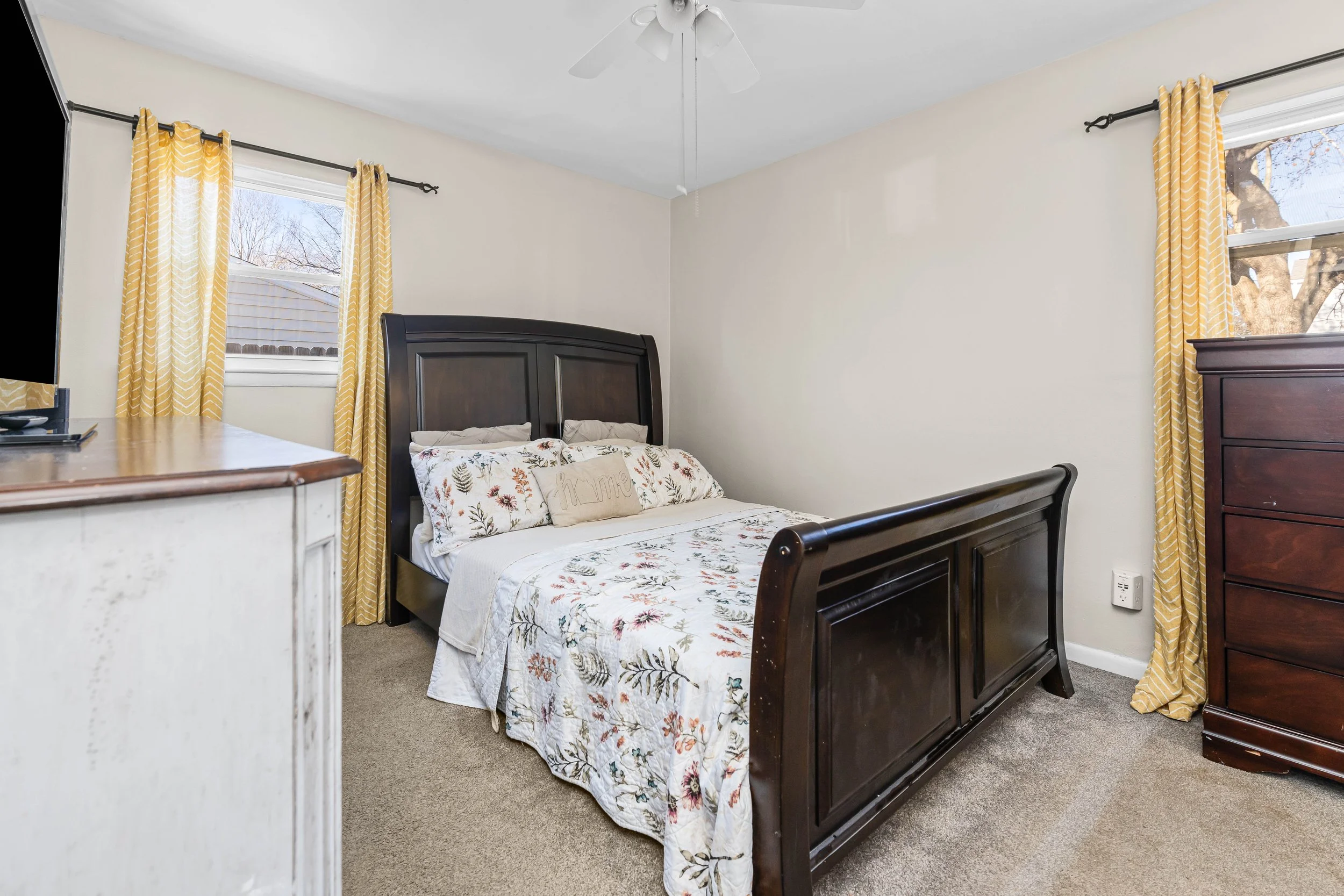 3028 Coach House Lane virginia beach primary bedroom.jpg