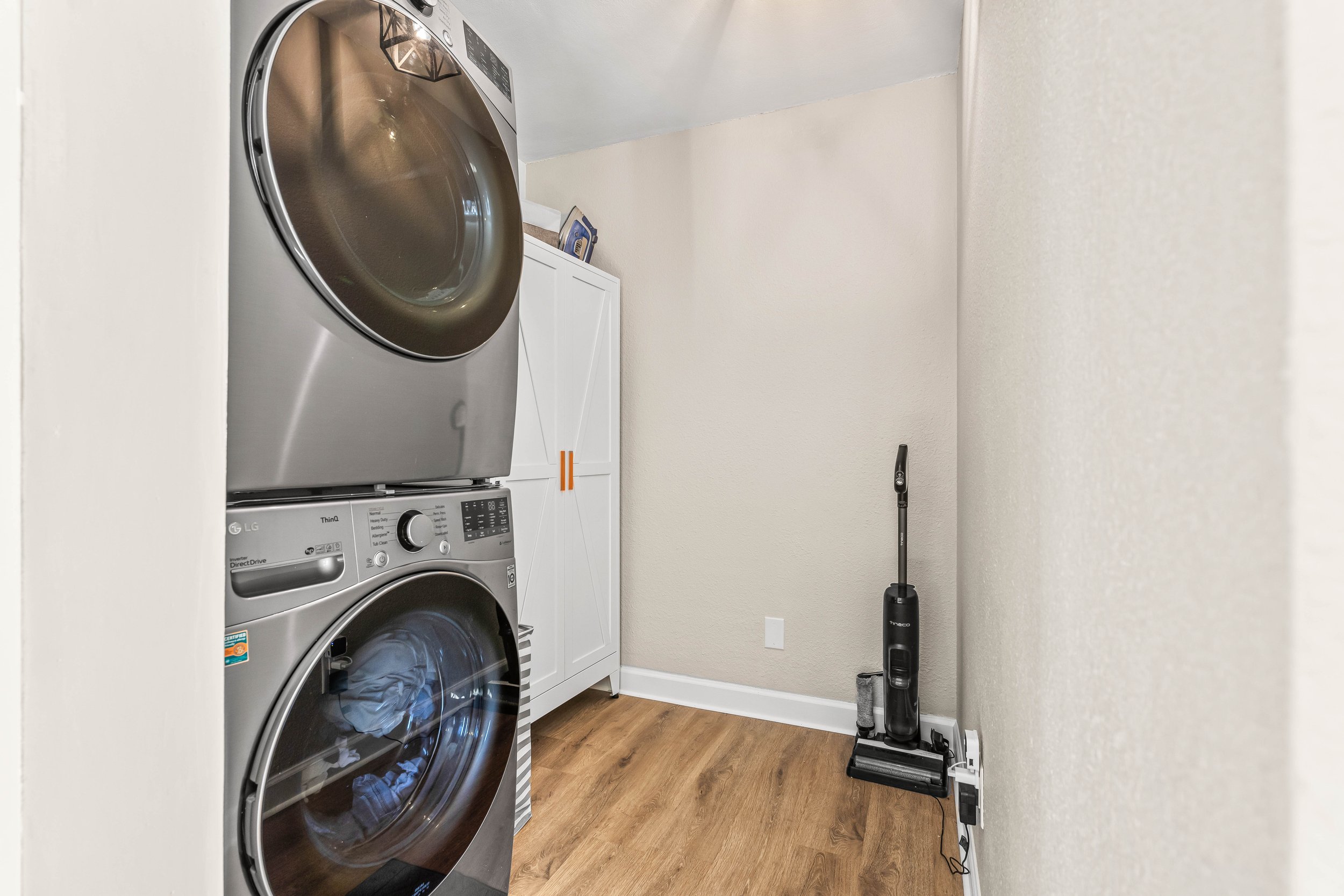 3028 Coach House Lane virginia beach laundry room.jpg