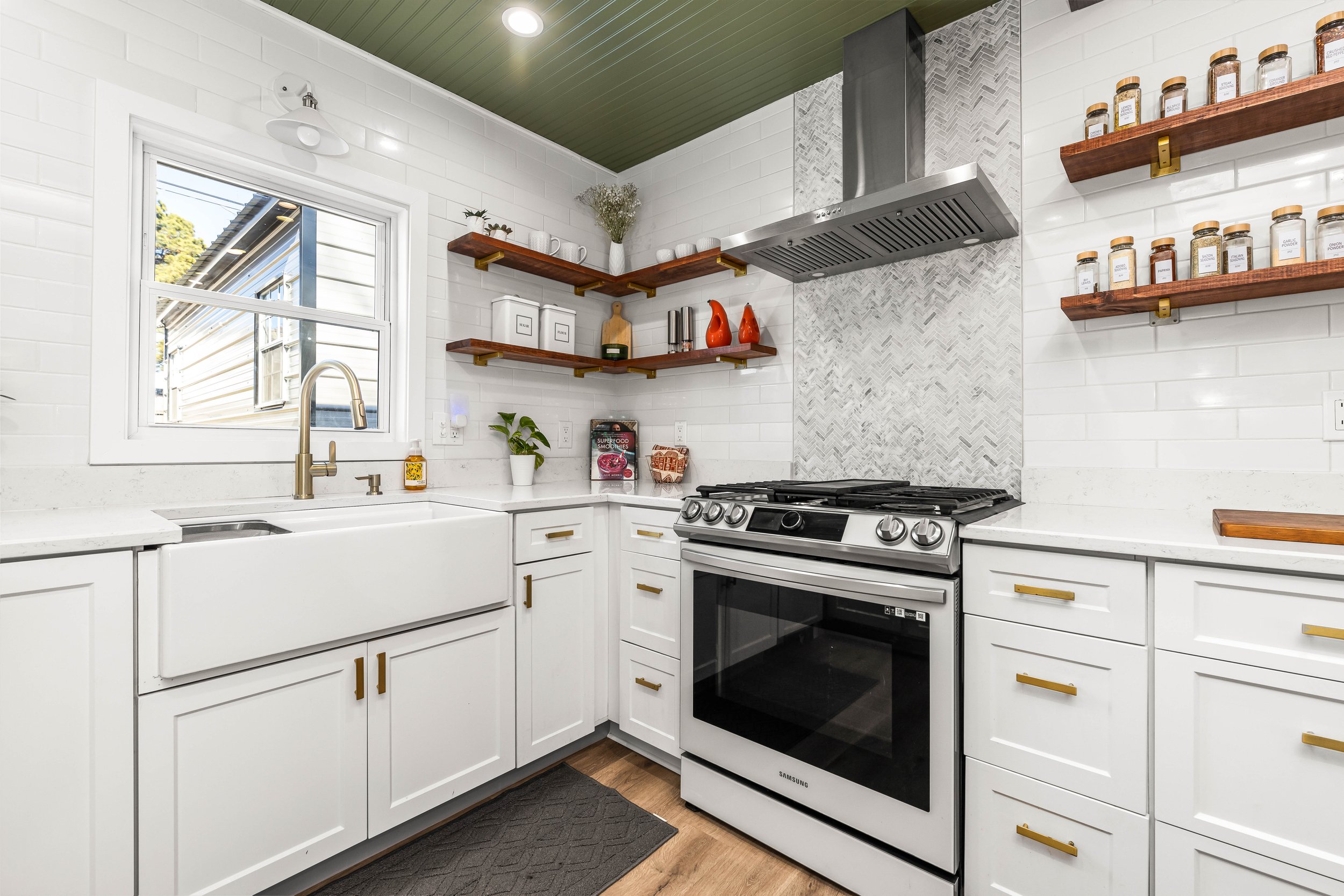 3028 Coach House Lane virginia beach bespoke samsung range.jpg