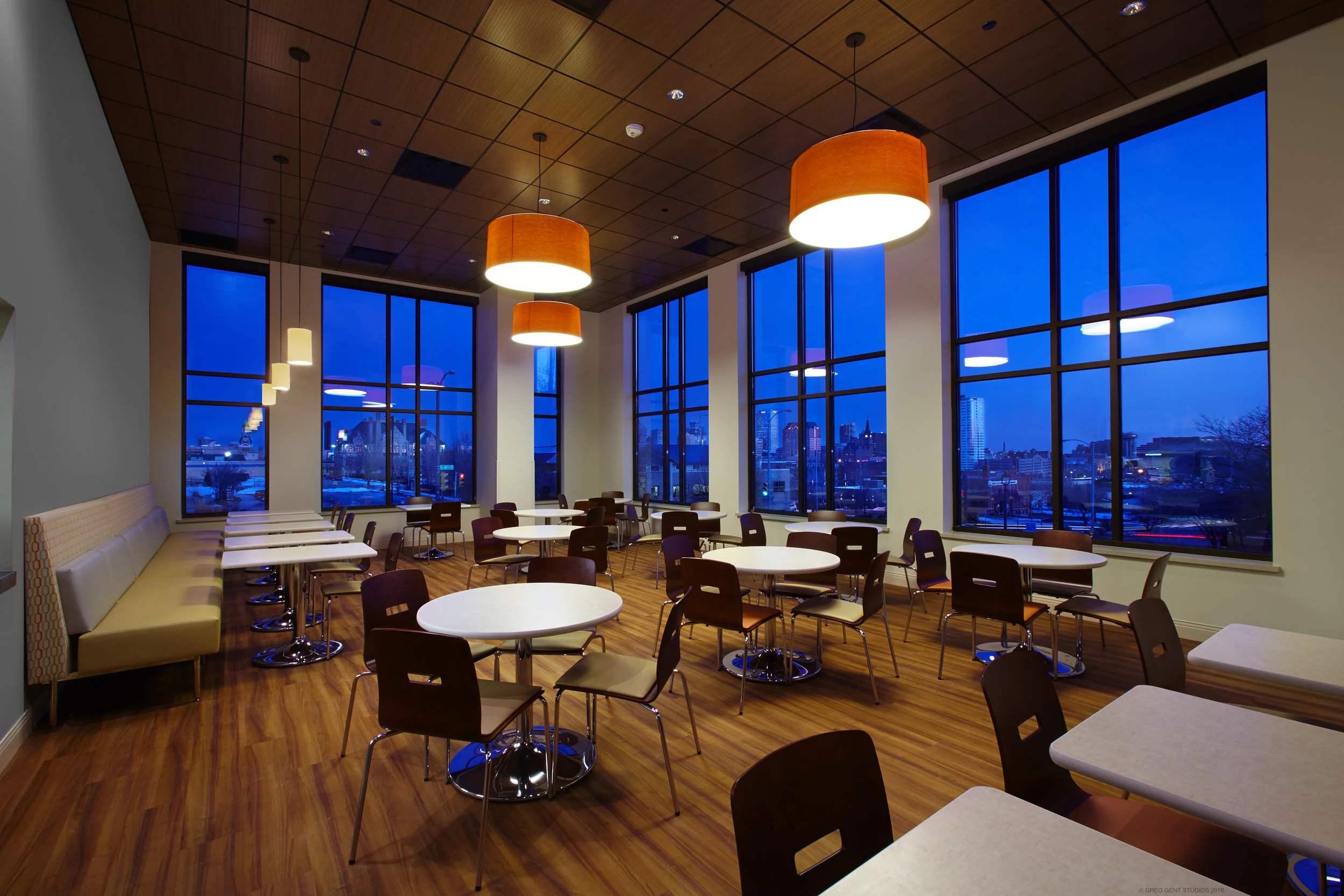 78-HUB DININGusm.jpg