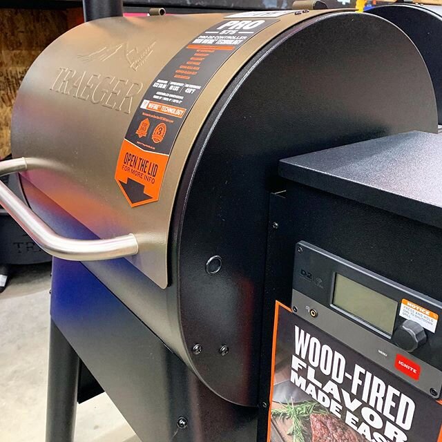 We&rsquo;ve got some 🔥HOT DEALS🔥 on our @traegergrills right now! 
Tailgater $25 off + Free pellets
Pro 22 $100 off + Free pellets
Pro 34 $100 off + Free pellets
Pro 575 $100 off + Free pellets
Pro 780 $100 off + Free pellets
Ironwood 650 $50 off +