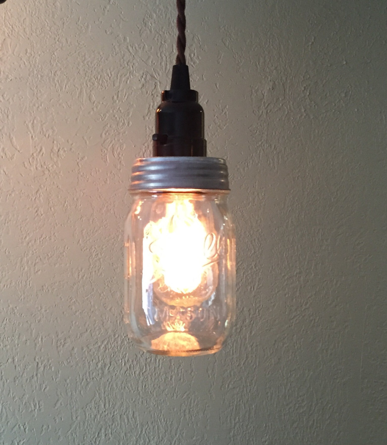DIY - MASON JAR PENDANT LIGHTS