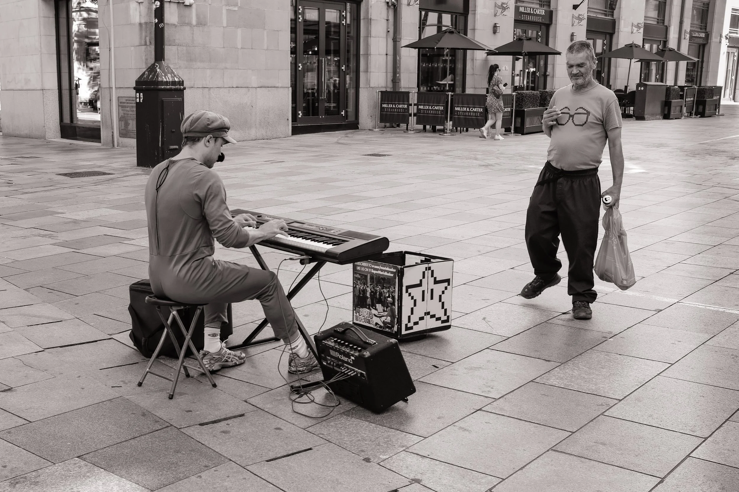 Super Mario busking, Cardiff 
