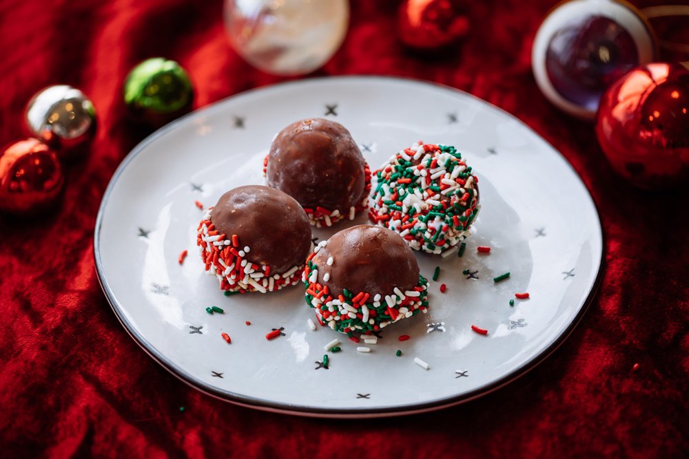 SerendipityIceCream_ChristmasBonBons_1000x667.jpg