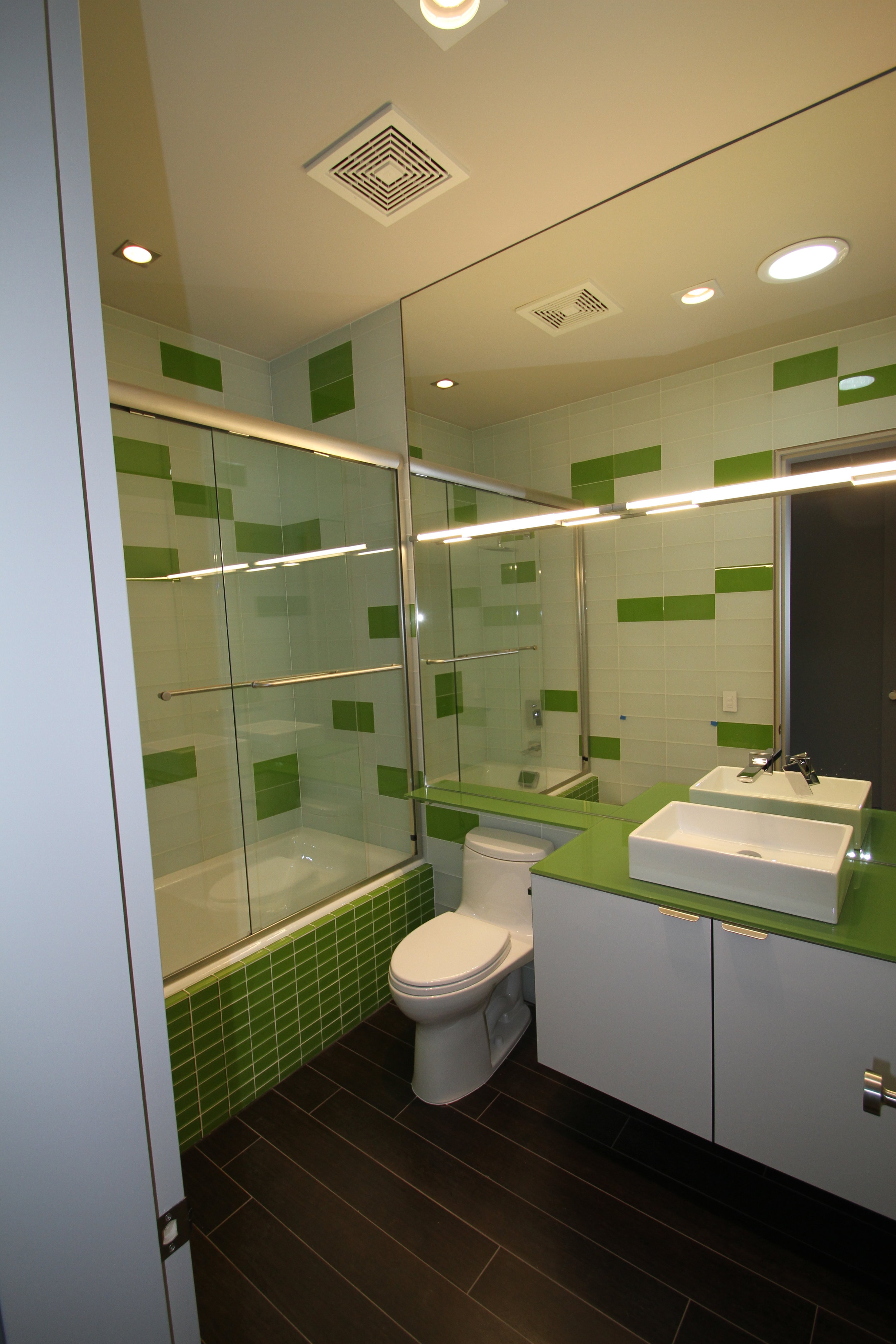City Glass_Mirror and Shower 2_9800 Harney.JPG