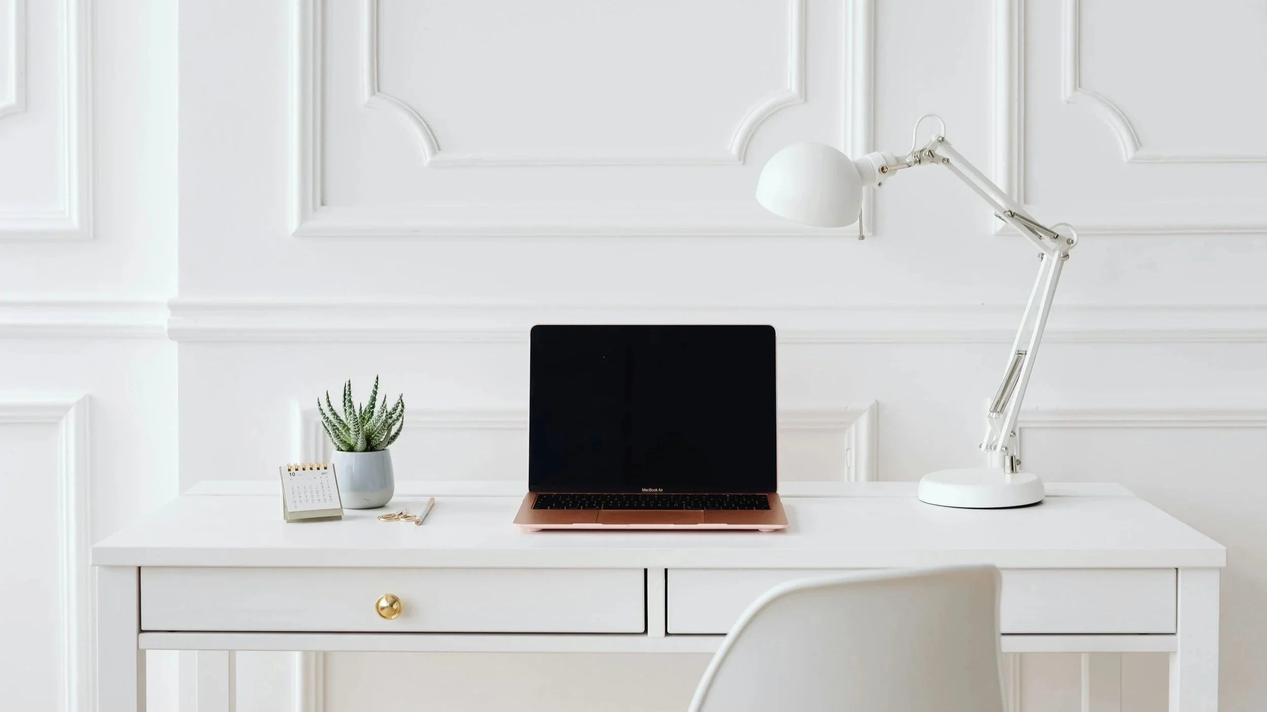 clean desk organized no clutter productive.jpg