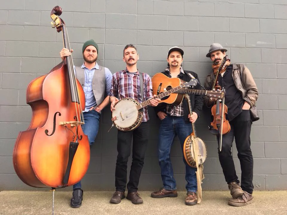 Live @ Loowit: Scratchdog String Band