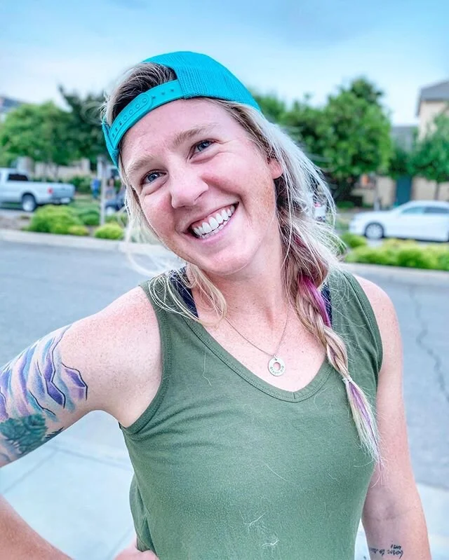 📆
June&rsquo;s nearly over?
Julying.
⠀⠀
Time is all kinds of weird these days, right?
⠀⠀
&bull;
⠀⠀
It&rsquo;s been awhile since I&rsquo;ve introduced myself 👋 soooo I thought I&rsquo;d say hi.
⠀⠀
I&rsquo;m Amanda (or Mandi).
My hair, my car, my gym