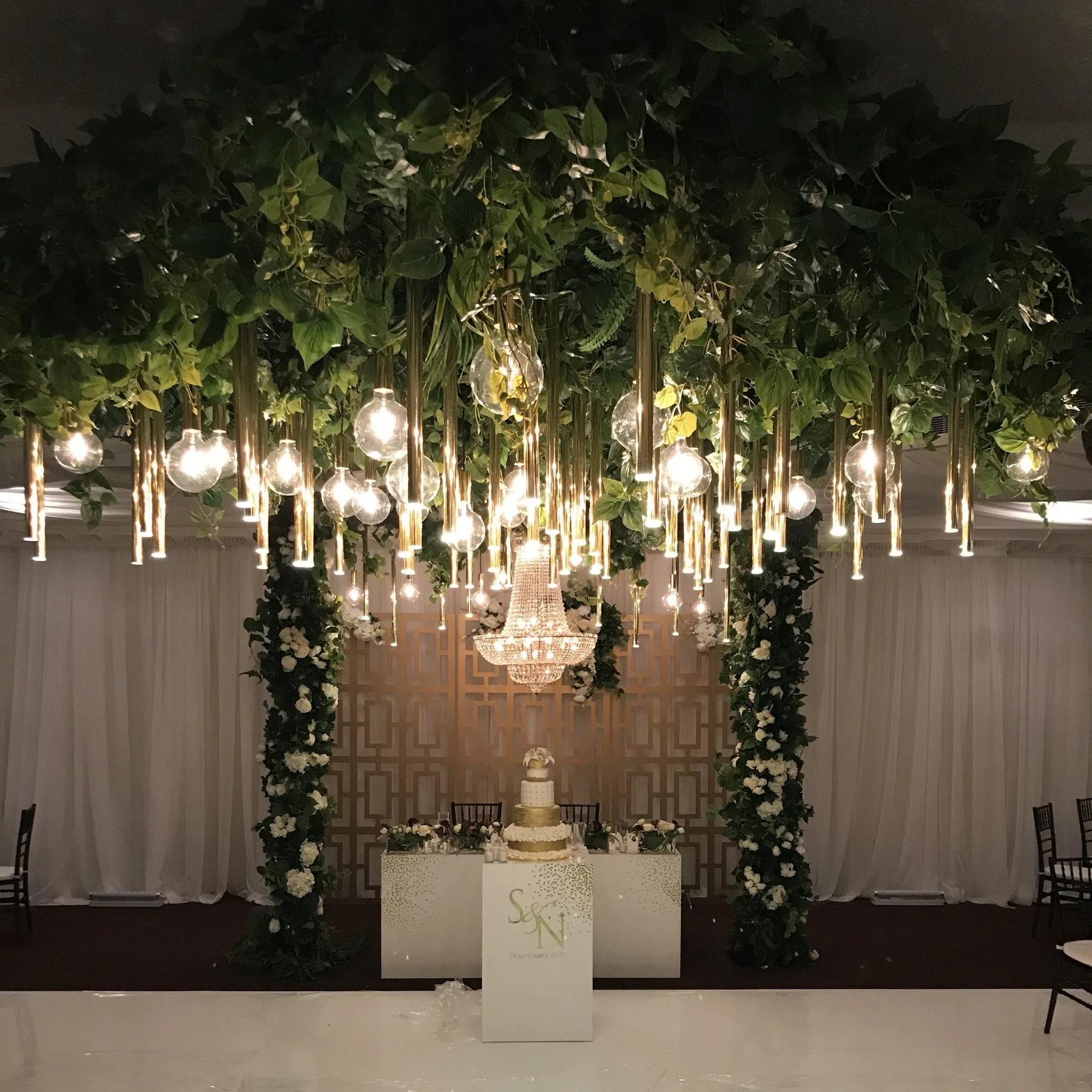 Unique wedding lighting ideas