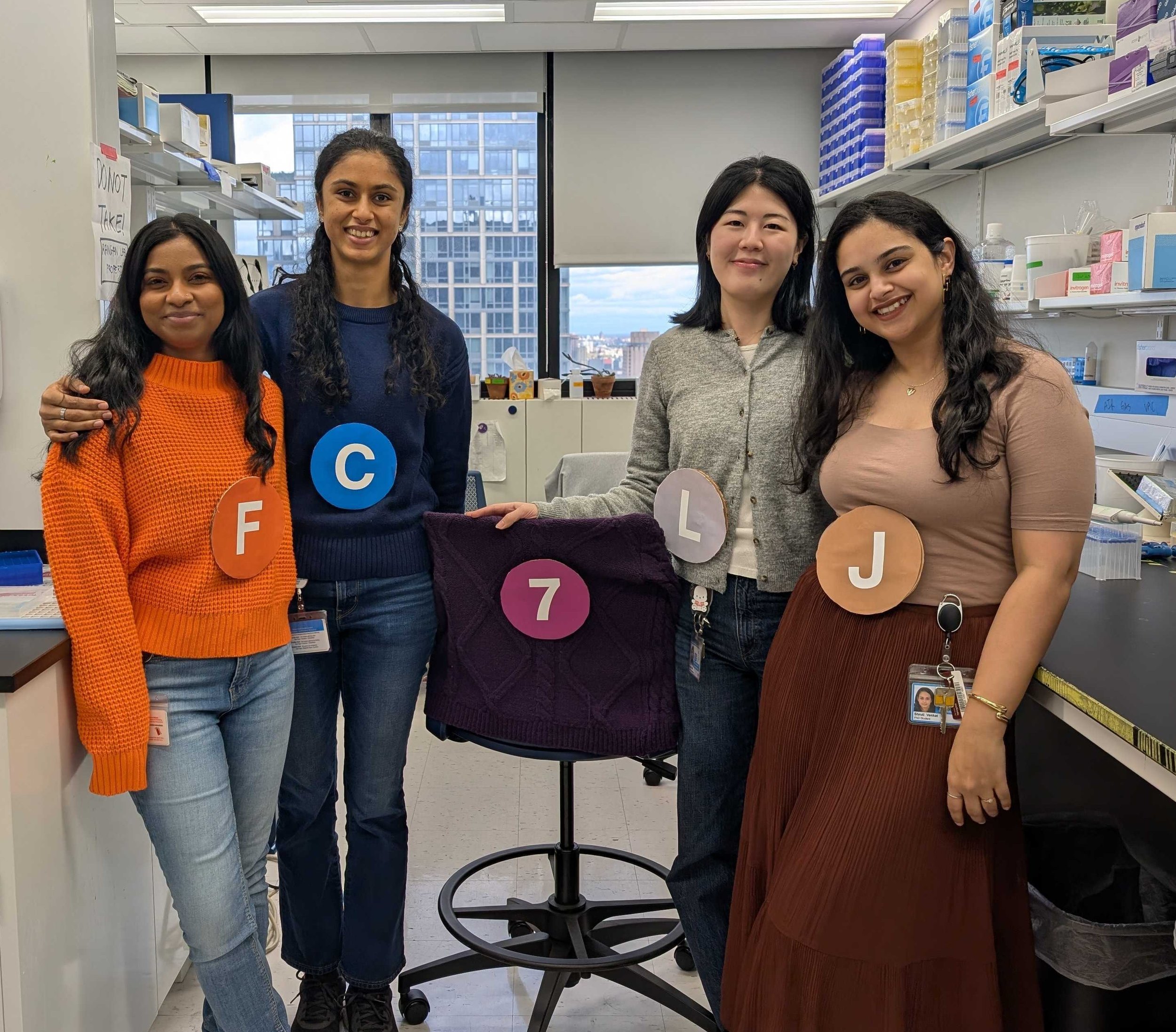 The Rangan Lab dresses up for Halloween!