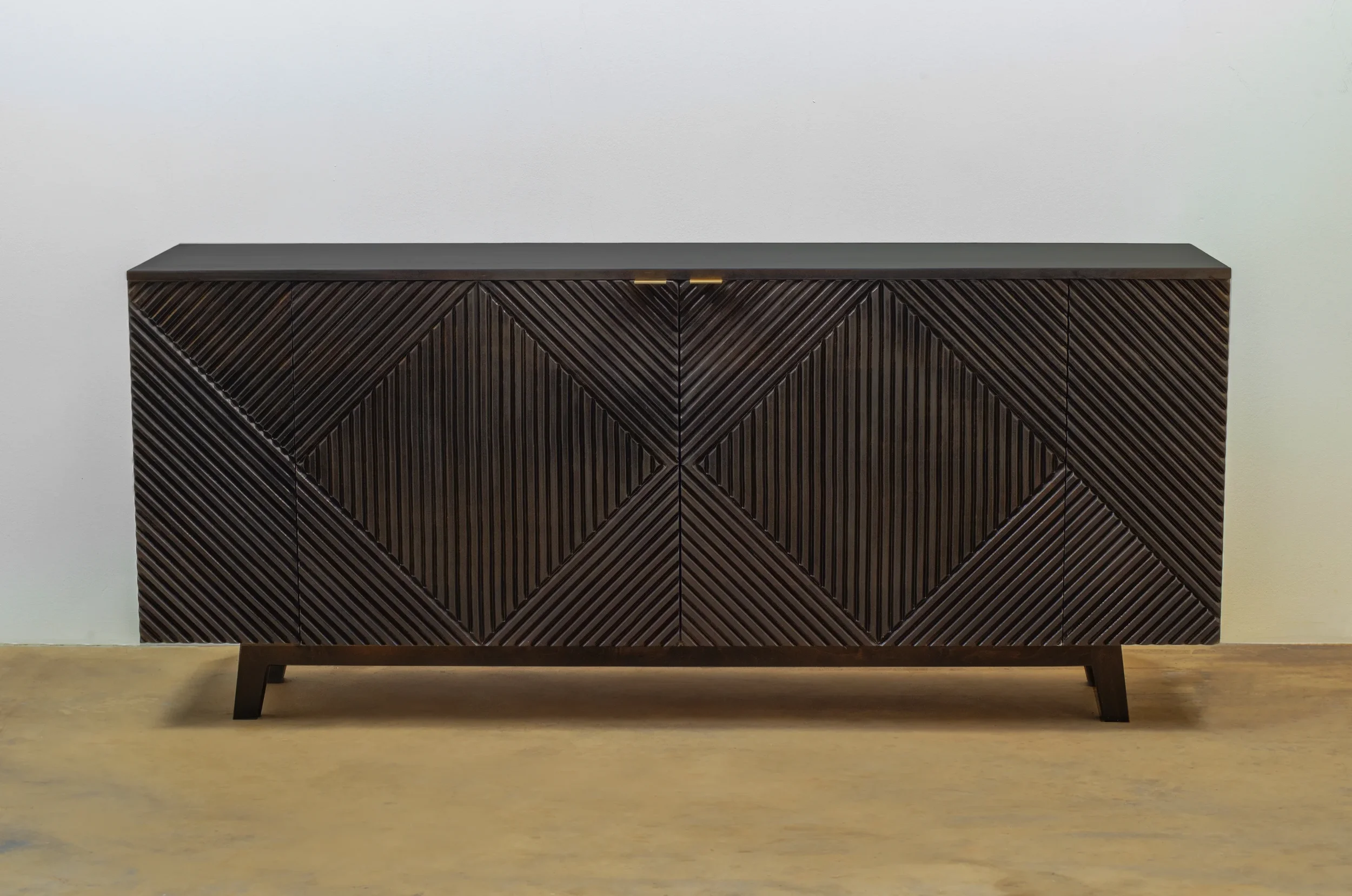 Diamond Pattern Design Faced Sideboard