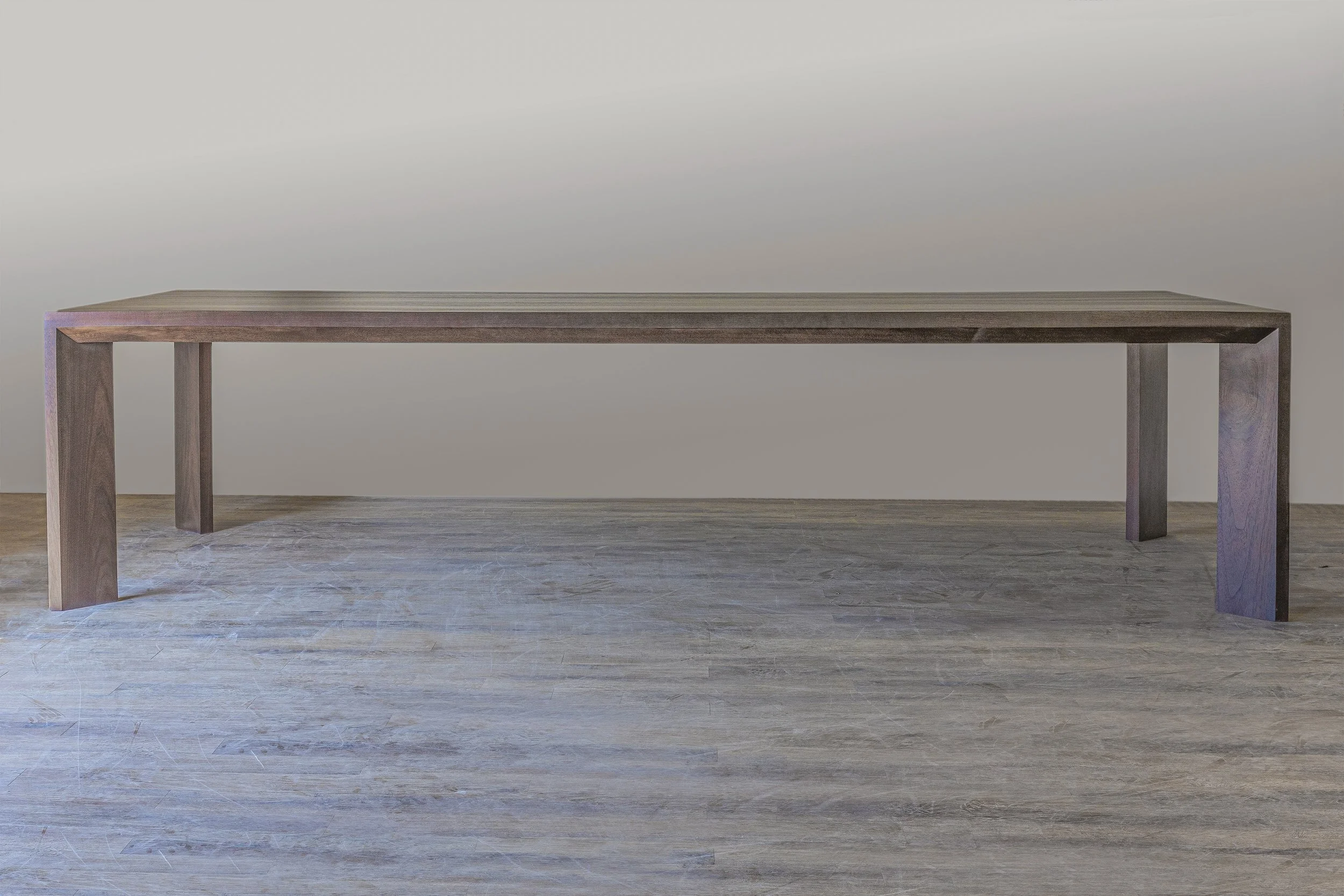 Vivien Dining Table in Walnut